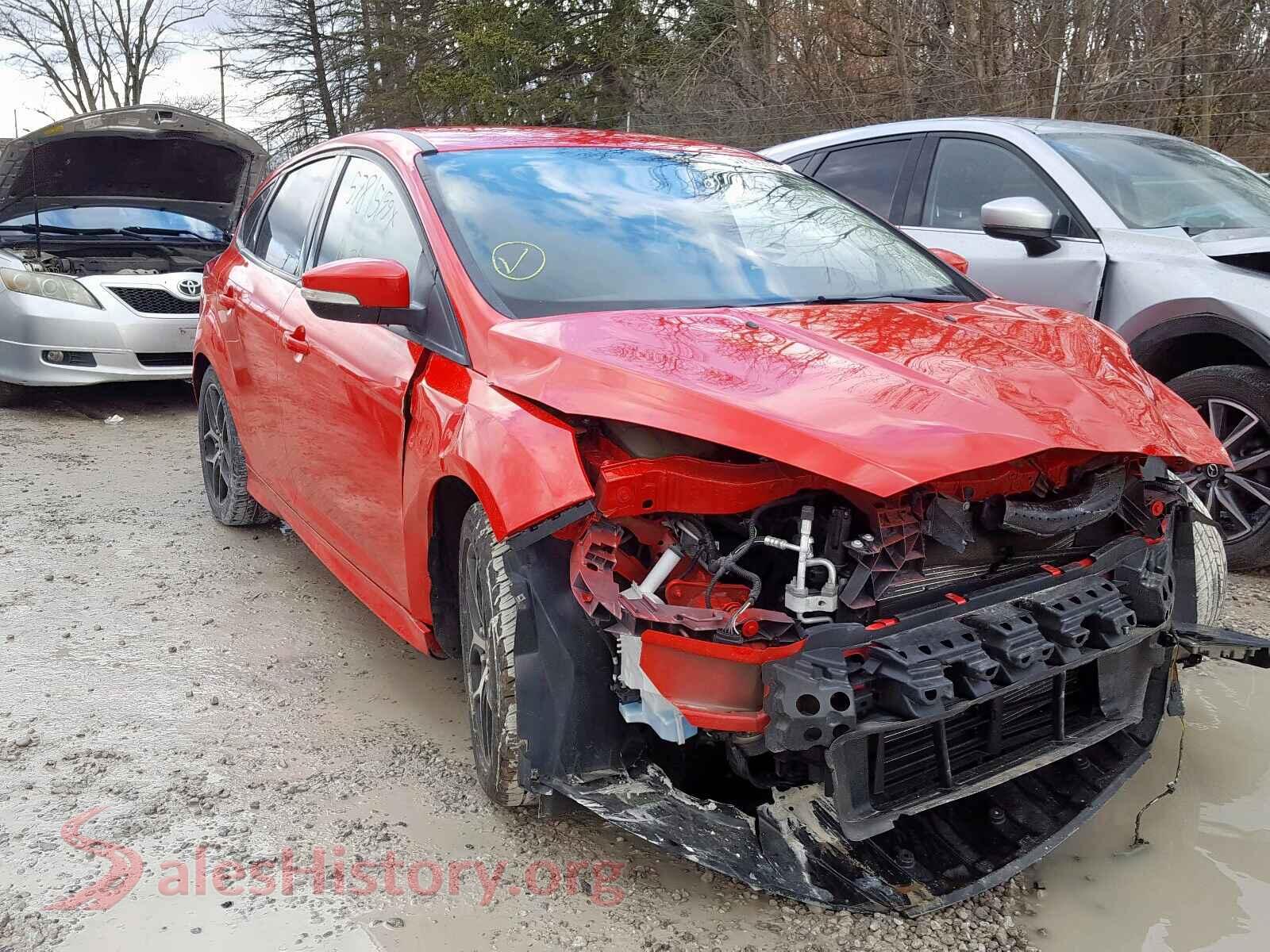 2015 FORD FOCUS SE — VIN 1FADP3K29FL218724