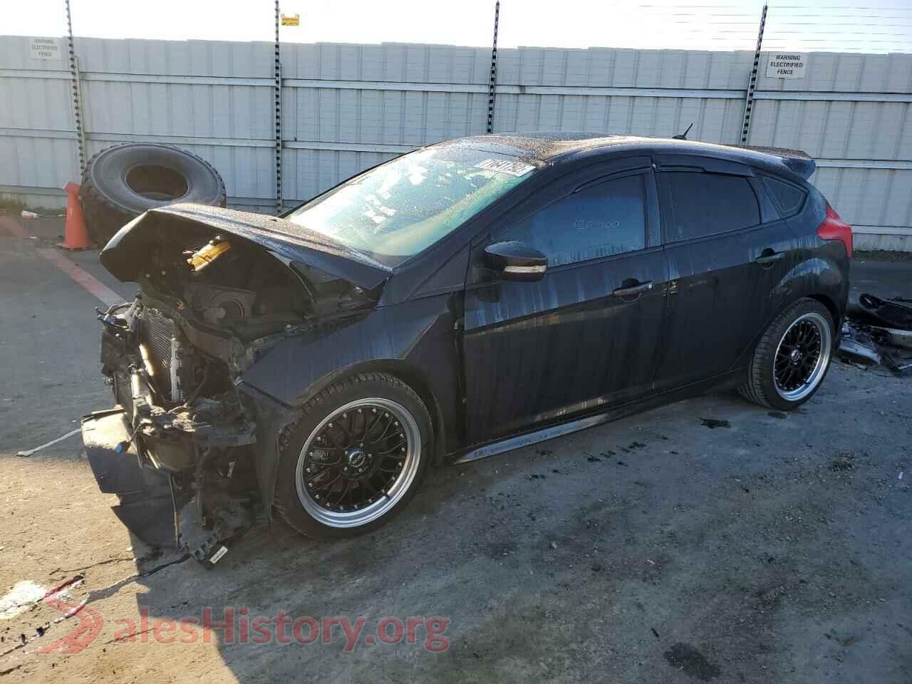 2013 FORD FOCUS — VIN 1FADP3L92DL235275