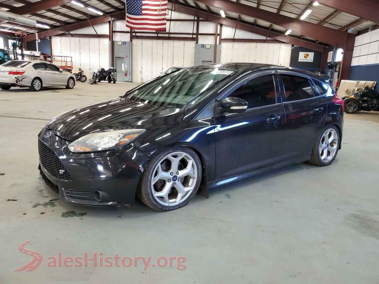 2013 FORD FOCUS — VIN 1FADP3L96DL126124
