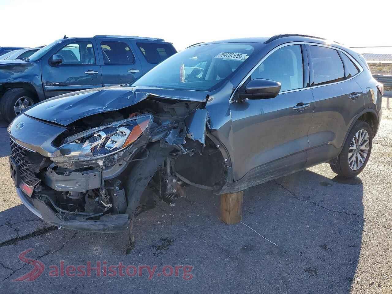 2021 FORD ESCAPE — VIN 1FMCU0DZ2MUB21987