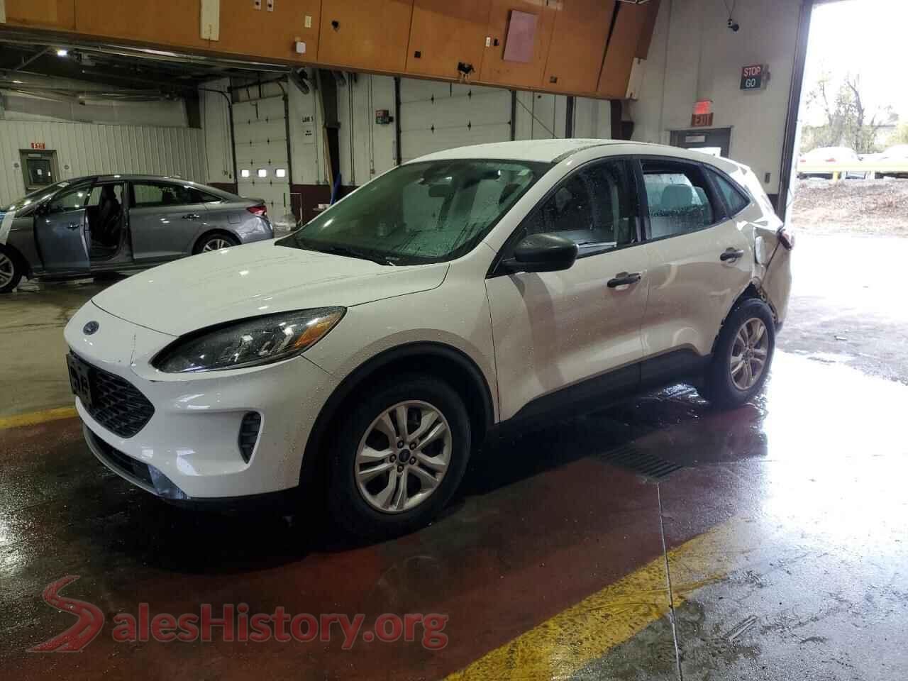 2022 FORD ESCAPE — VIN 1FMCU0F64NUA85059