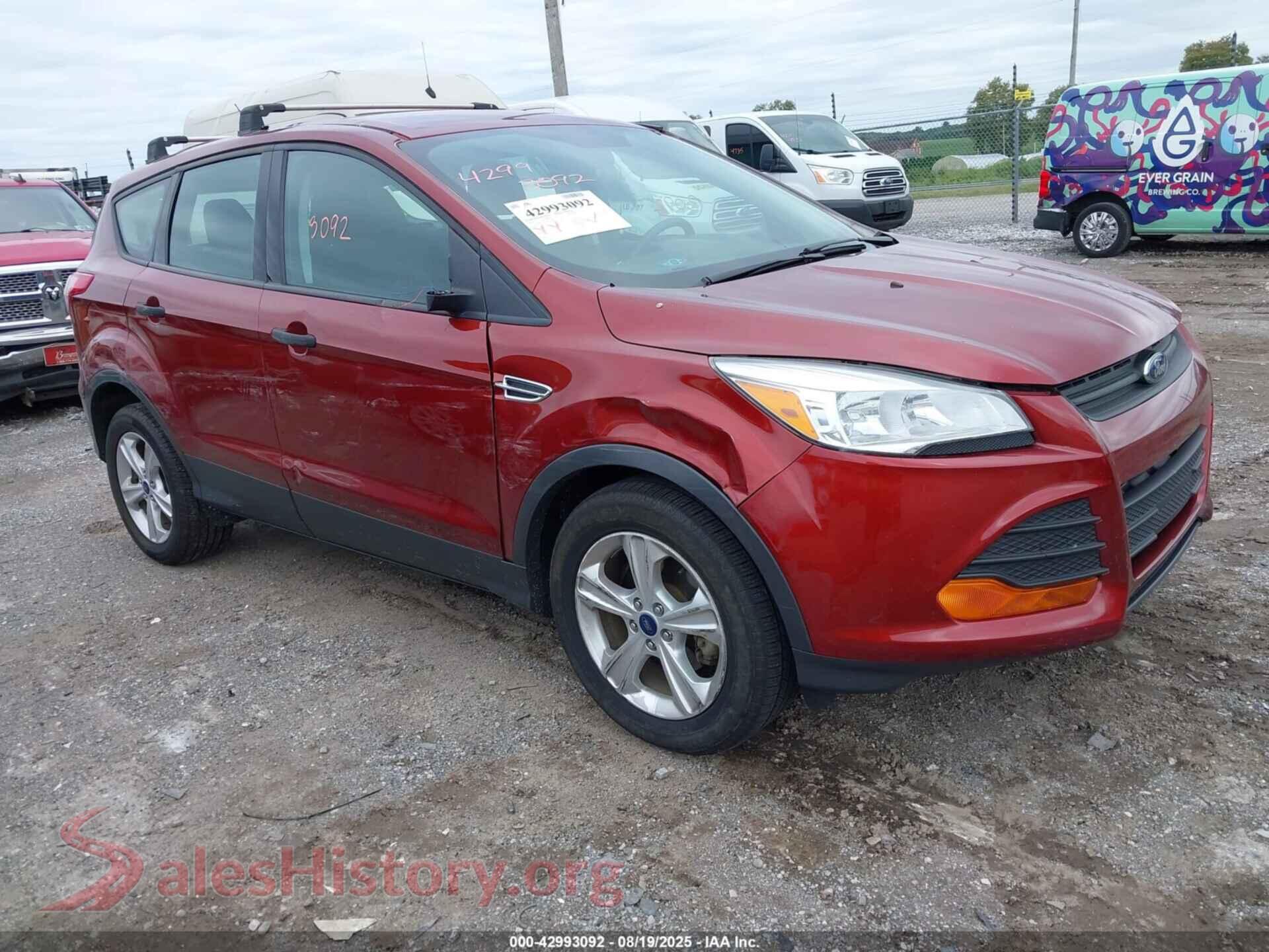 2016 FORD ESCAPE — VIN 1FMCU0F77GUC18621