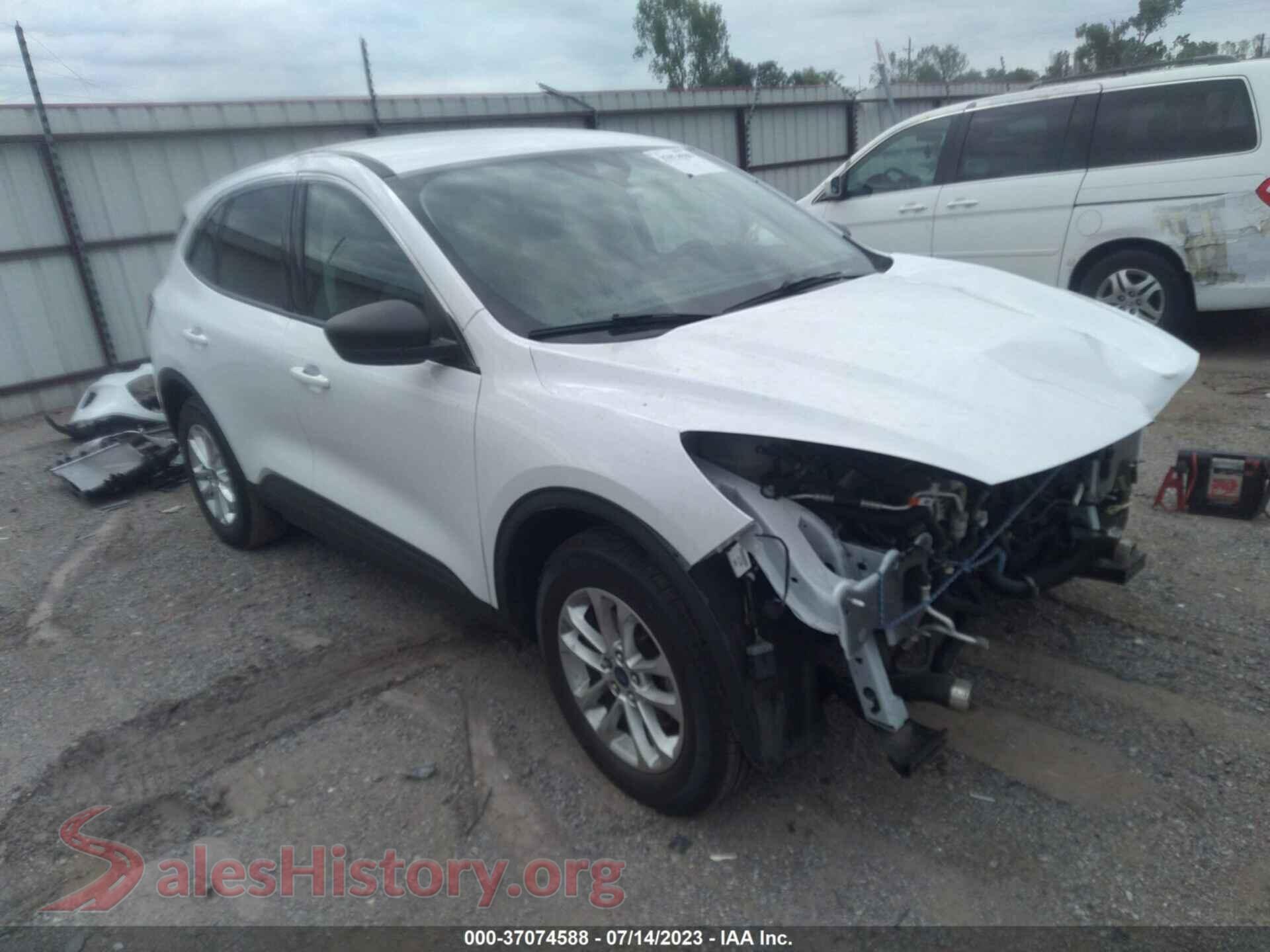 2022 FORD ESCAPE — VIN 1FMCU0G66NUB86389