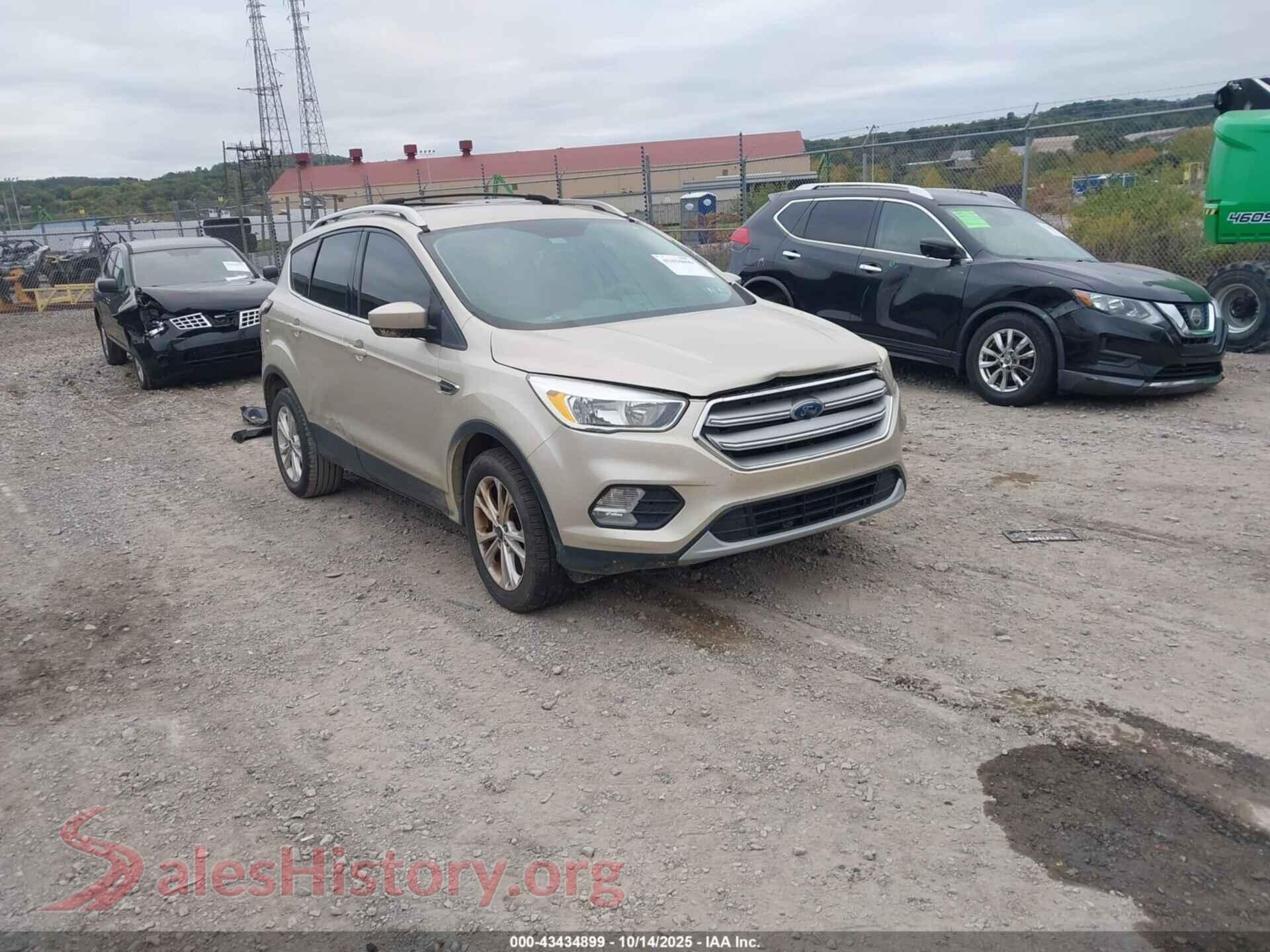 2017 FORD ESCAPE — VIN 1FMCU0GD8HUF02345