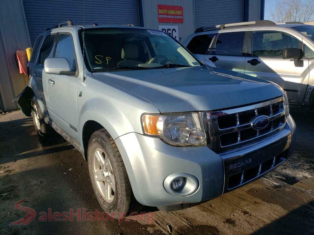 2008 FORD ESCAPE — VIN 1FMCU59H08KB15667