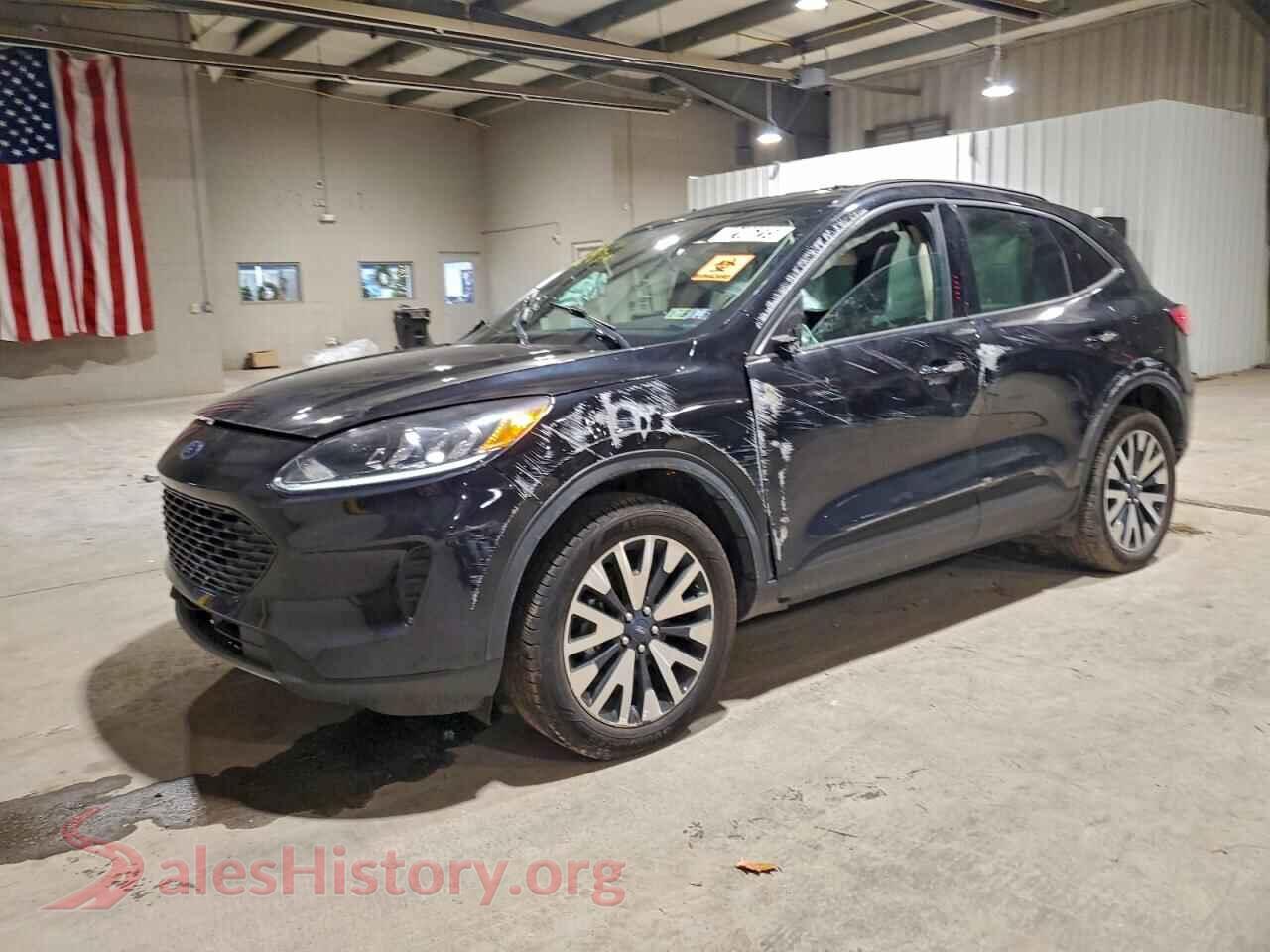 2020 FORD ESCAPE — VIN 1FMCU9BZ2LUB13460