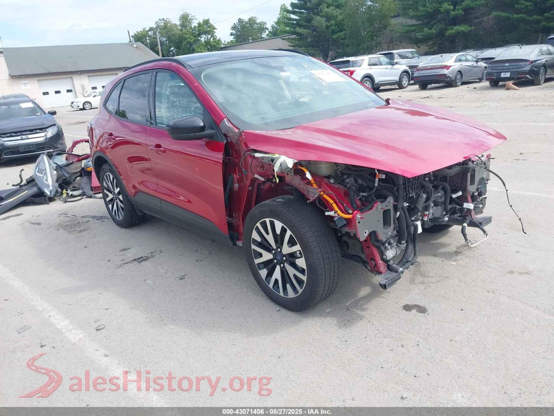 2020 FORD ESCAPE — VIN 1FMCU9BZ3LUB37136