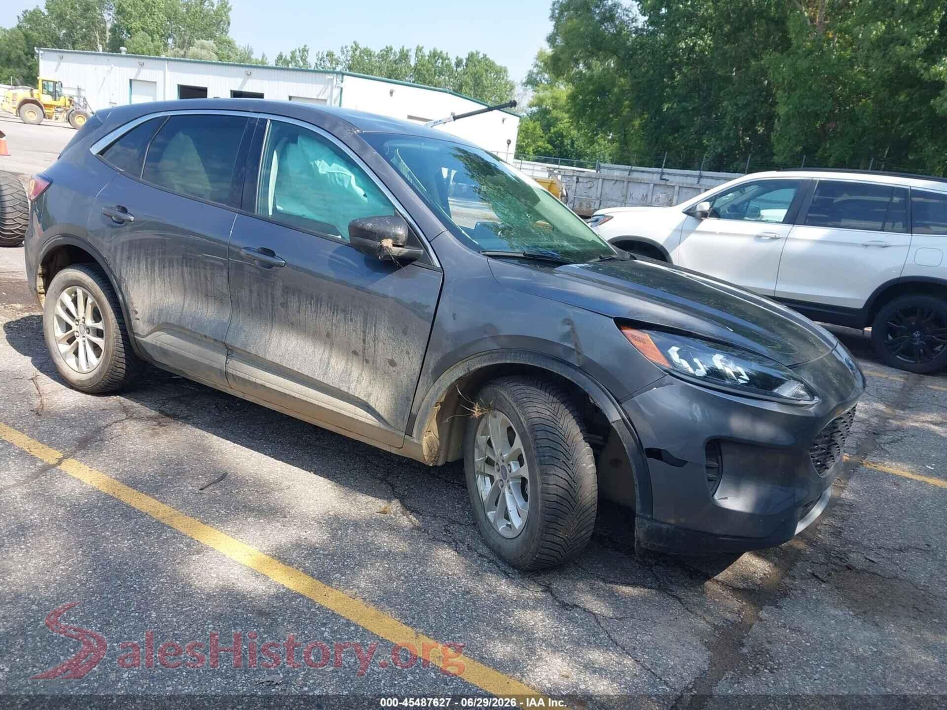 2022 FORD ESCAPE — VIN 1FMCU9BZ3NUA17761