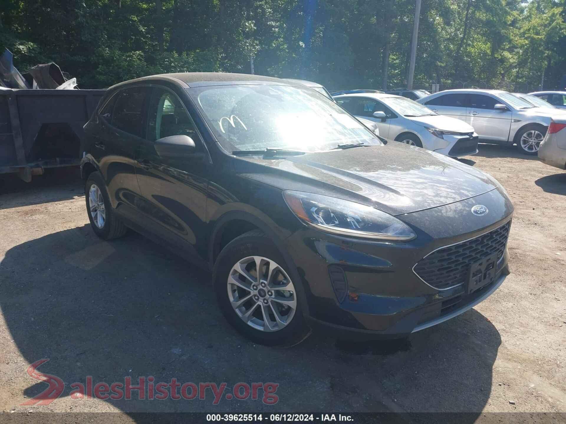 2022 FORD ESCAPE — VIN 1FMCU9BZXNUB29778
