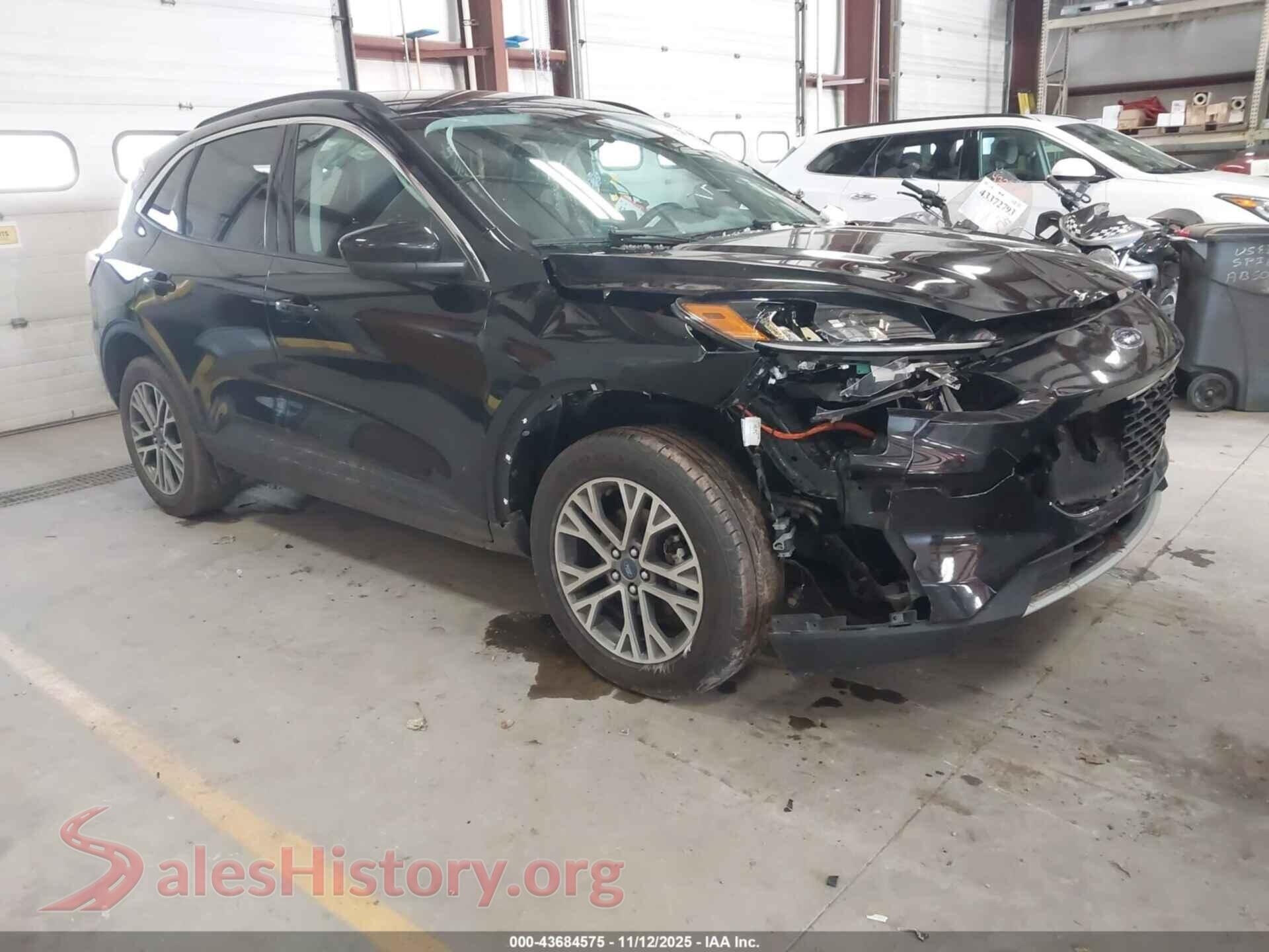 2021 FORD ESCAPE — VIN 1FMCU9CZ0MUA90311