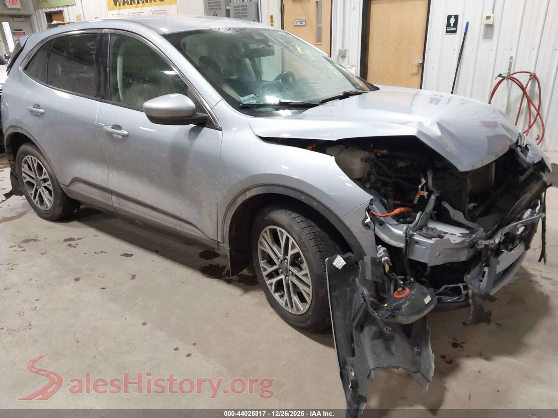 2022 FORD ESCAPE — VIN 1FMCU9CZ4NUB29385