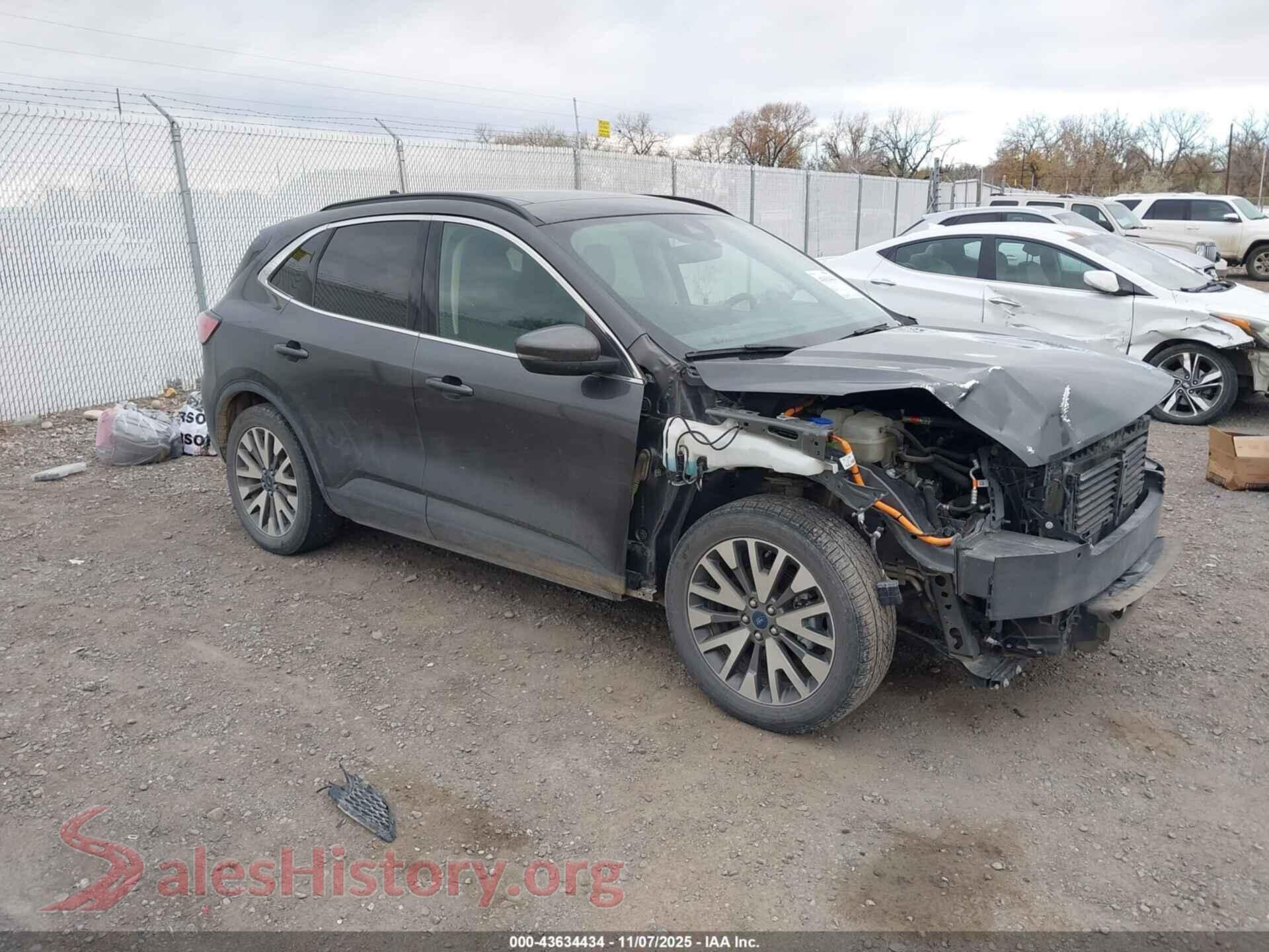 2020 FORD ESCAPE — VIN 1FMCU9DZ7LUC02843