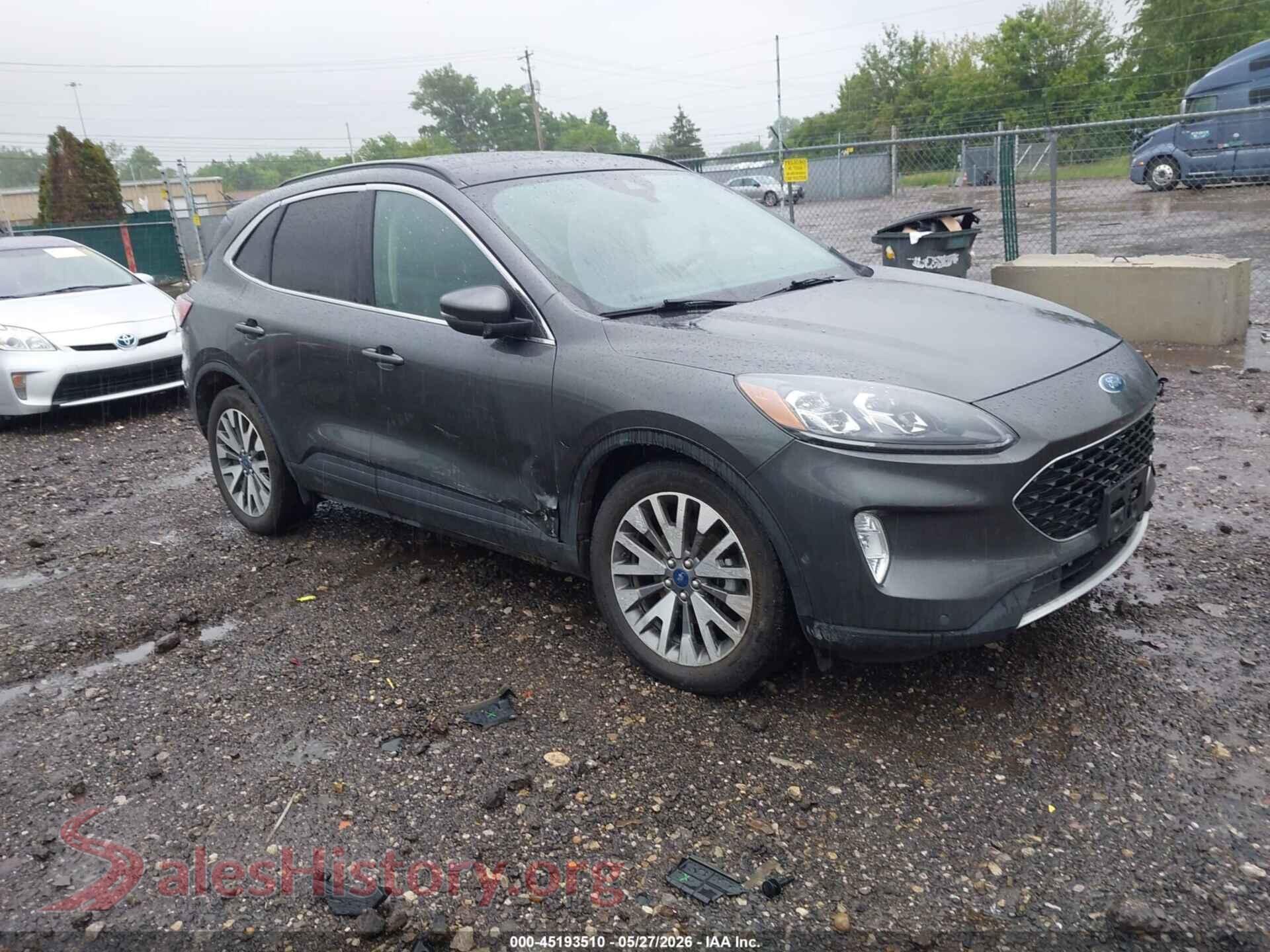 2020 FORD ESCAPE — VIN 1FMCU9DZ8LUB12584
