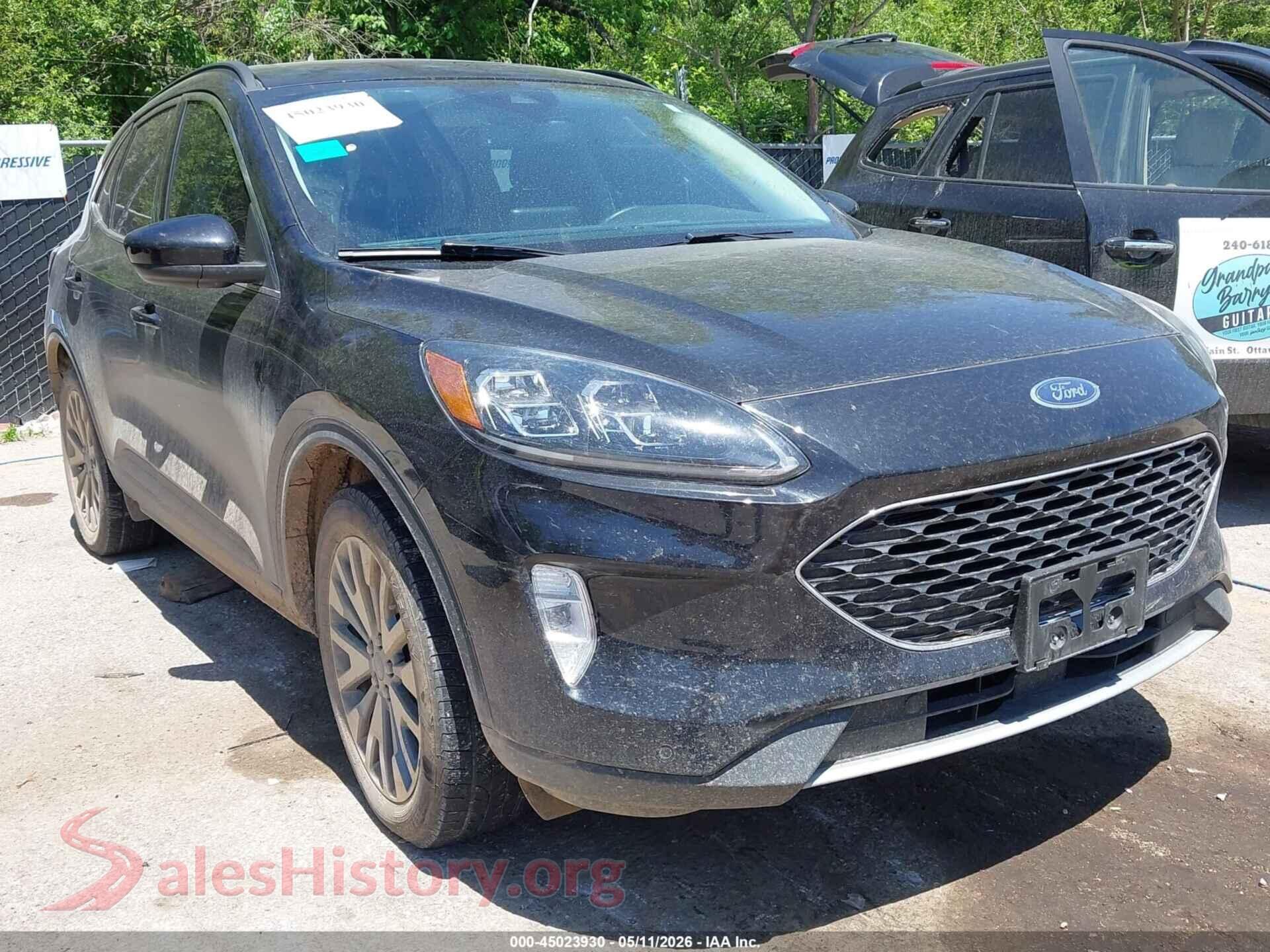 2022 FORD ESCAPE — VIN 1FMCU9DZ8NUA82571