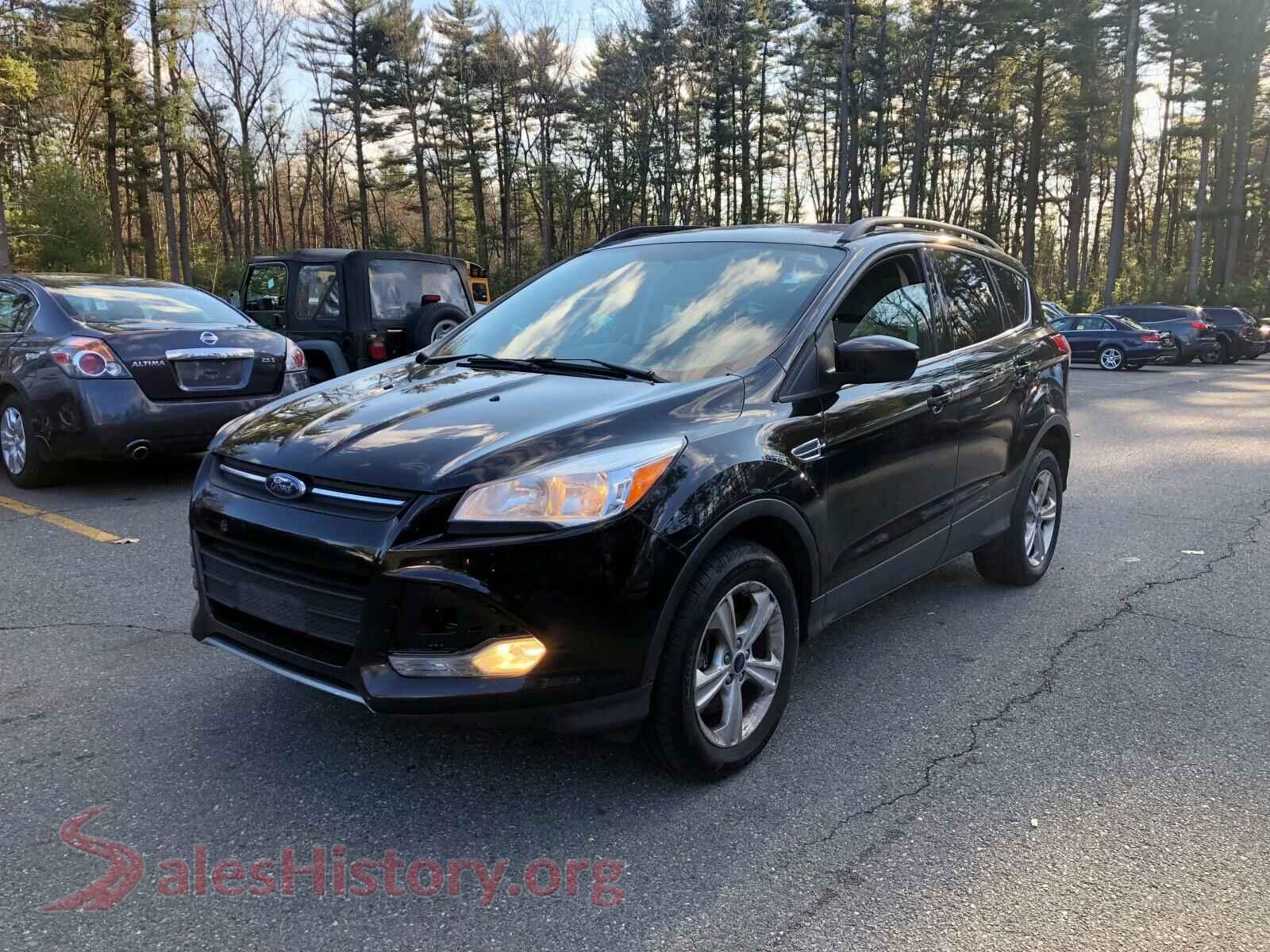 2013 FORD ESCAPE SE — VIN 1FMCU9GX6DUC82891
