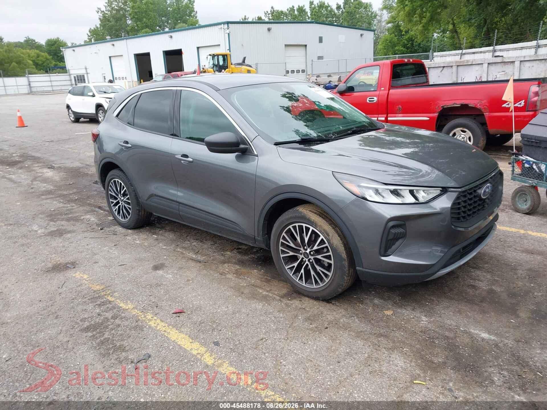 2023 FORD ESCAPE — VIN 1FMCU9GZ3PUA40470