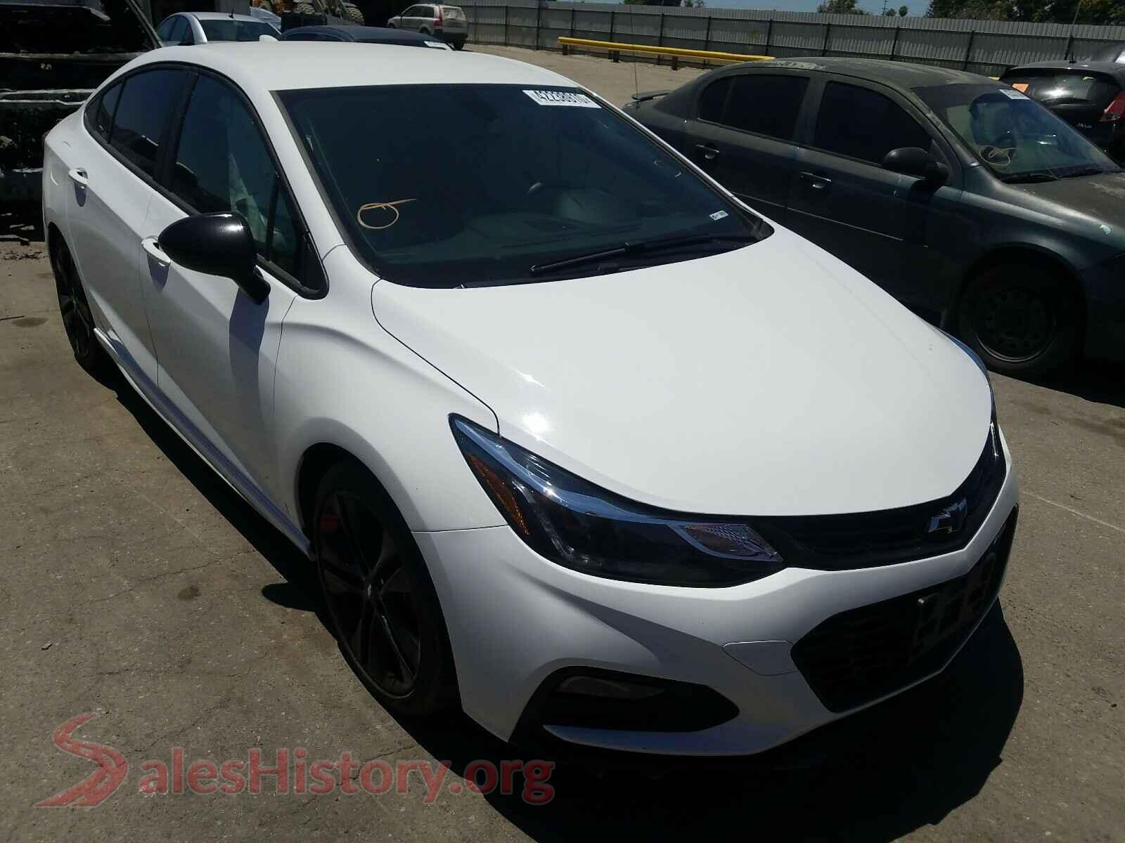 2018 CHEVROLET CRUZE — VIN 1G1BE5SM1J7175575