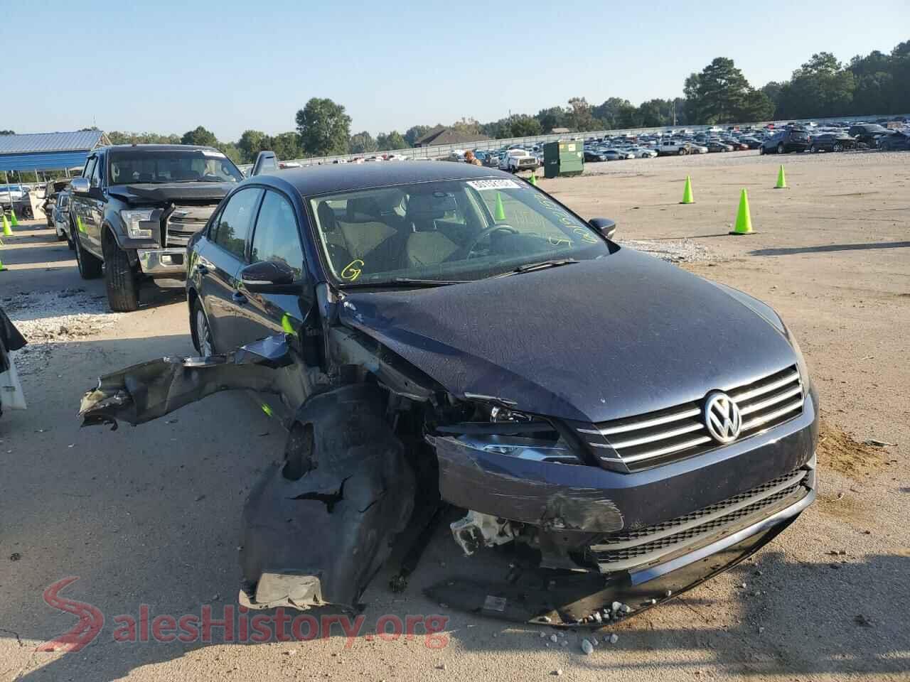 2014 VOLKSWAGEN PASSAT — VIN 1VWAH7A34EC006708