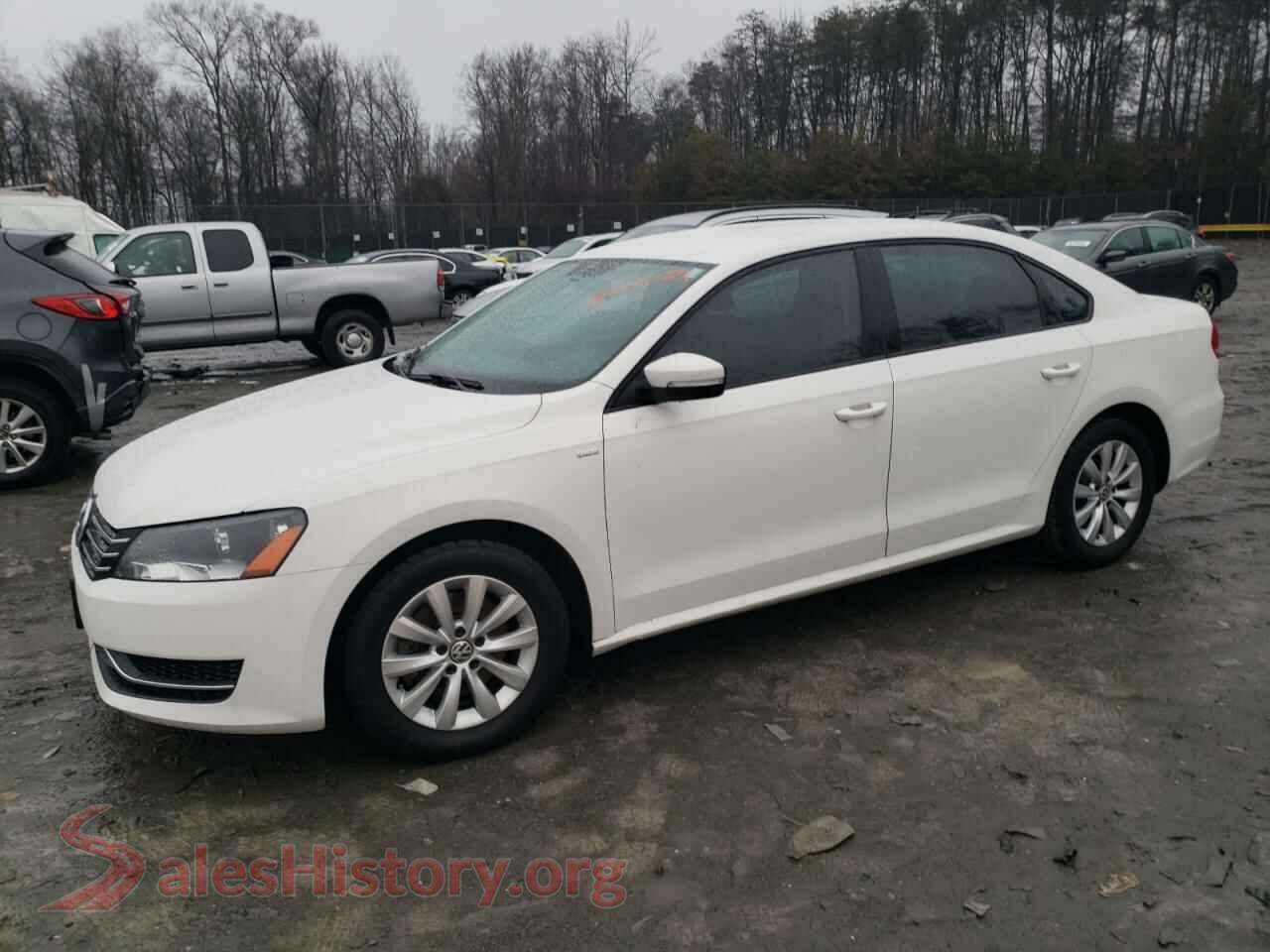 2015 VOLKSWAGEN PASSAT — VIN 1VWAT7A34FC027879