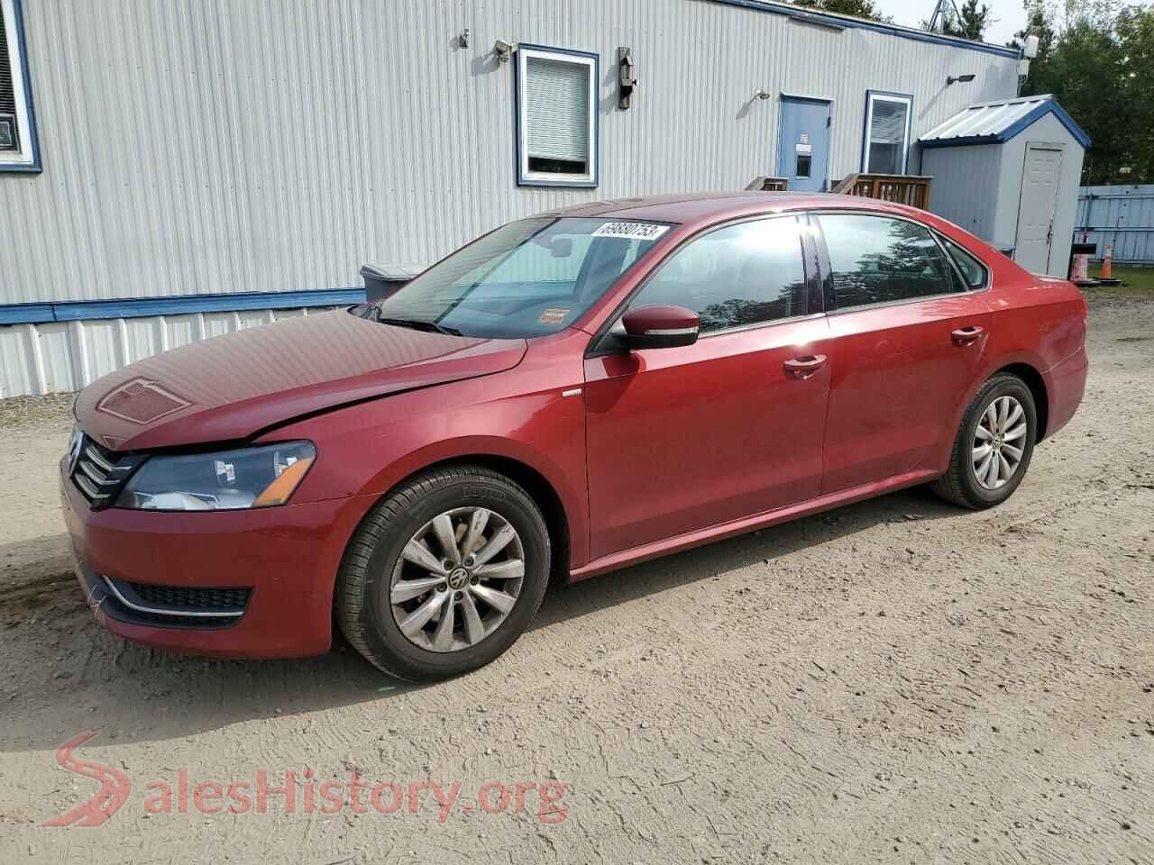 2015 VOLKSWAGEN PASSAT — VIN 1VWAT7A34FC041684