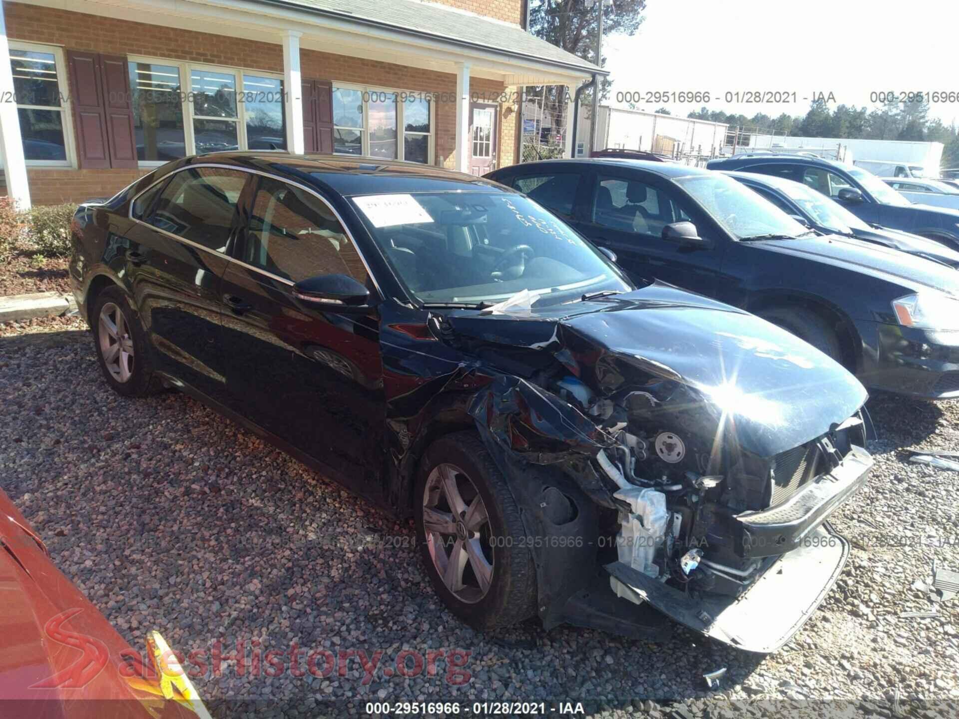 2012 VOLKSWAGEN PASSAT — VIN 1VWBP7A38CC082257