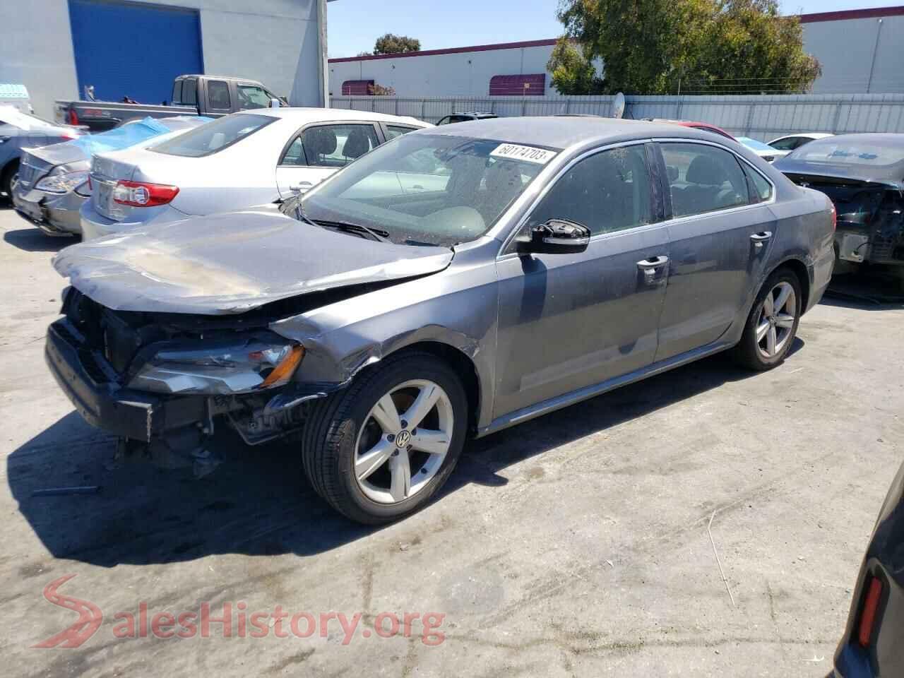 2013 VOLKSWAGEN PASSAT — VIN 1VWBP7A38DC134570