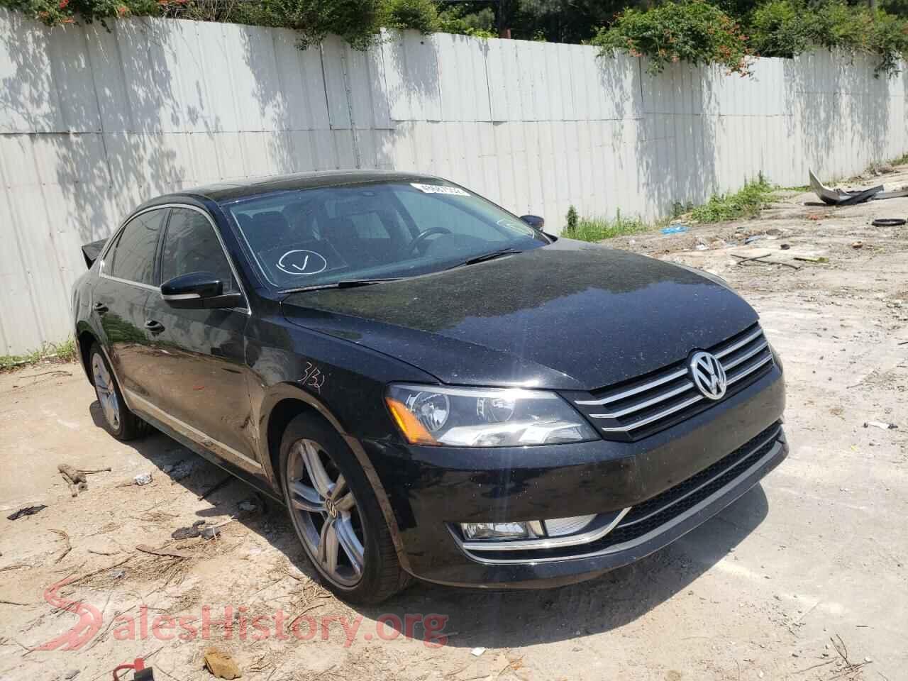 2015 VOLKSWAGEN PASSAT — VIN 1VWBS7A34FC067273
