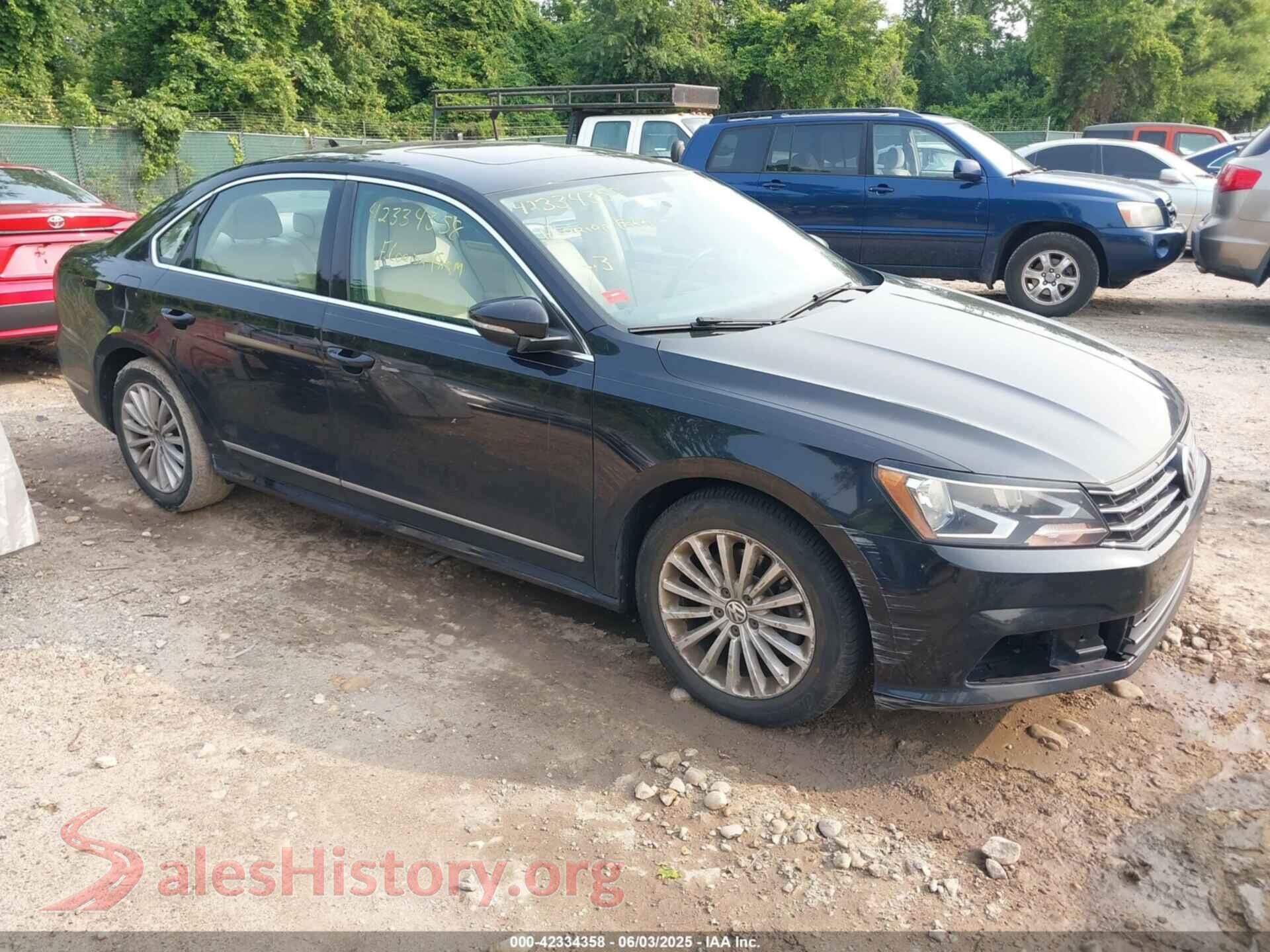 2017 VOLKSWAGEN PASSAT — VIN 1VWBT7A39HC032213