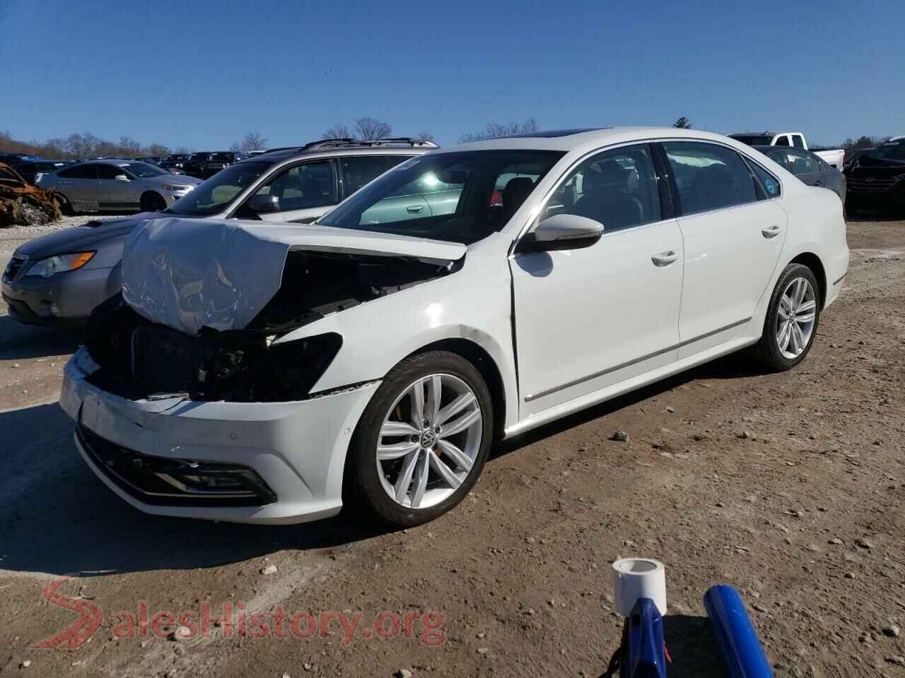 2018 VOLKSWAGEN PASSAT — VIN 1VWCA7A30JC003036