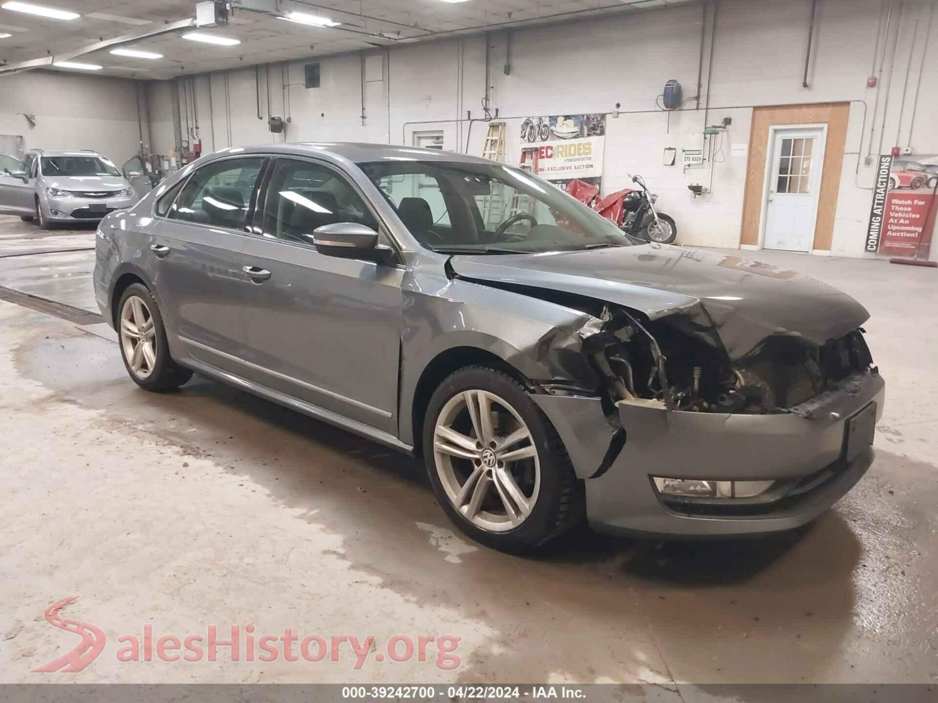 2015 VOLKSWAGEN PASSAT — VIN 1VWCT7A30FC056093