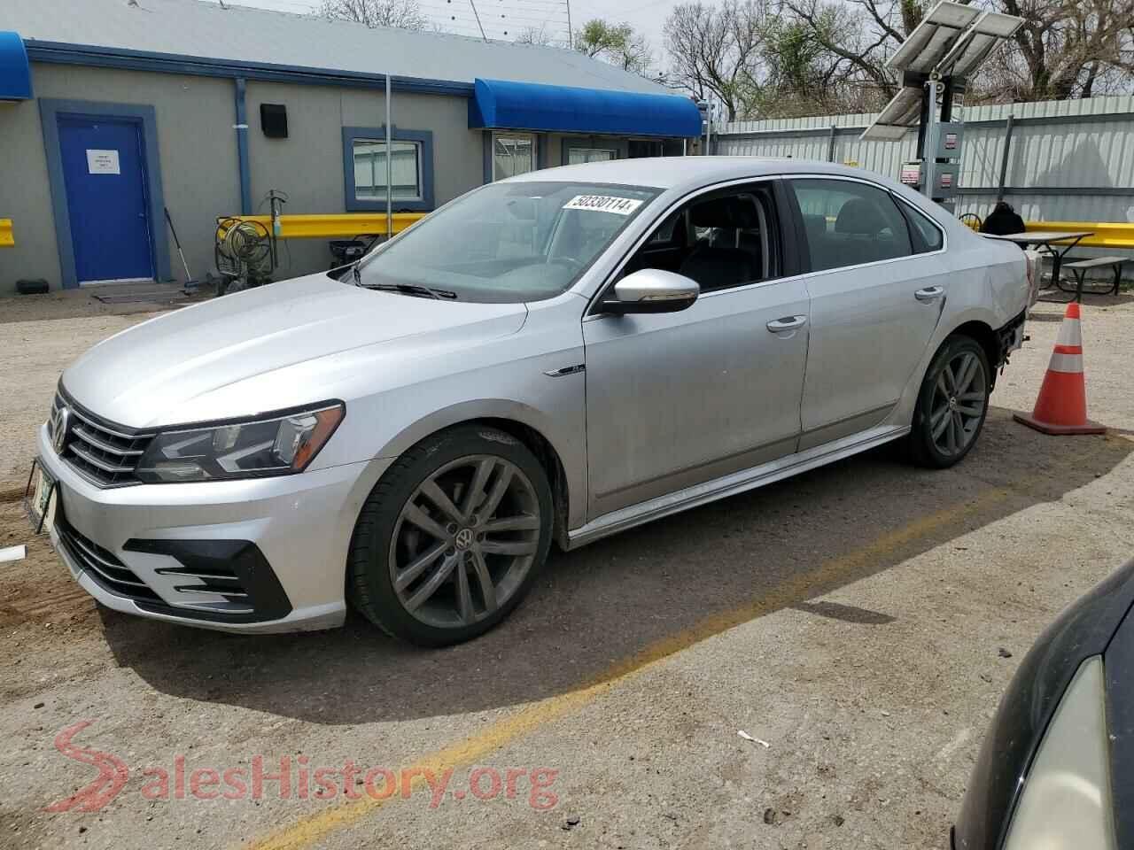 2017 VOLKSWAGEN PASSAT — VIN 1VWDT7A32HC039609