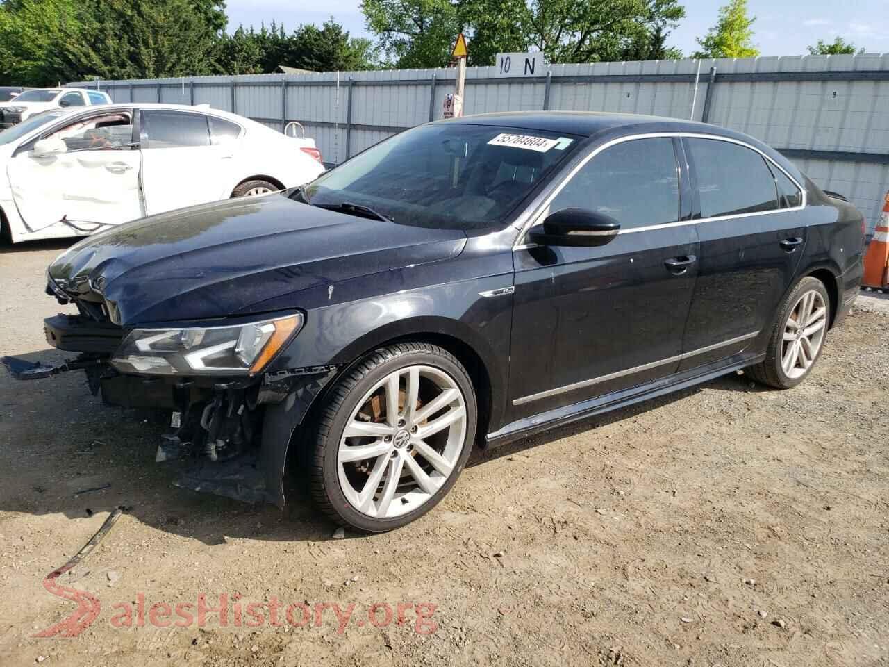 2017 VOLKSWAGEN PASSAT — VIN 1VWDT7A32HC047869
