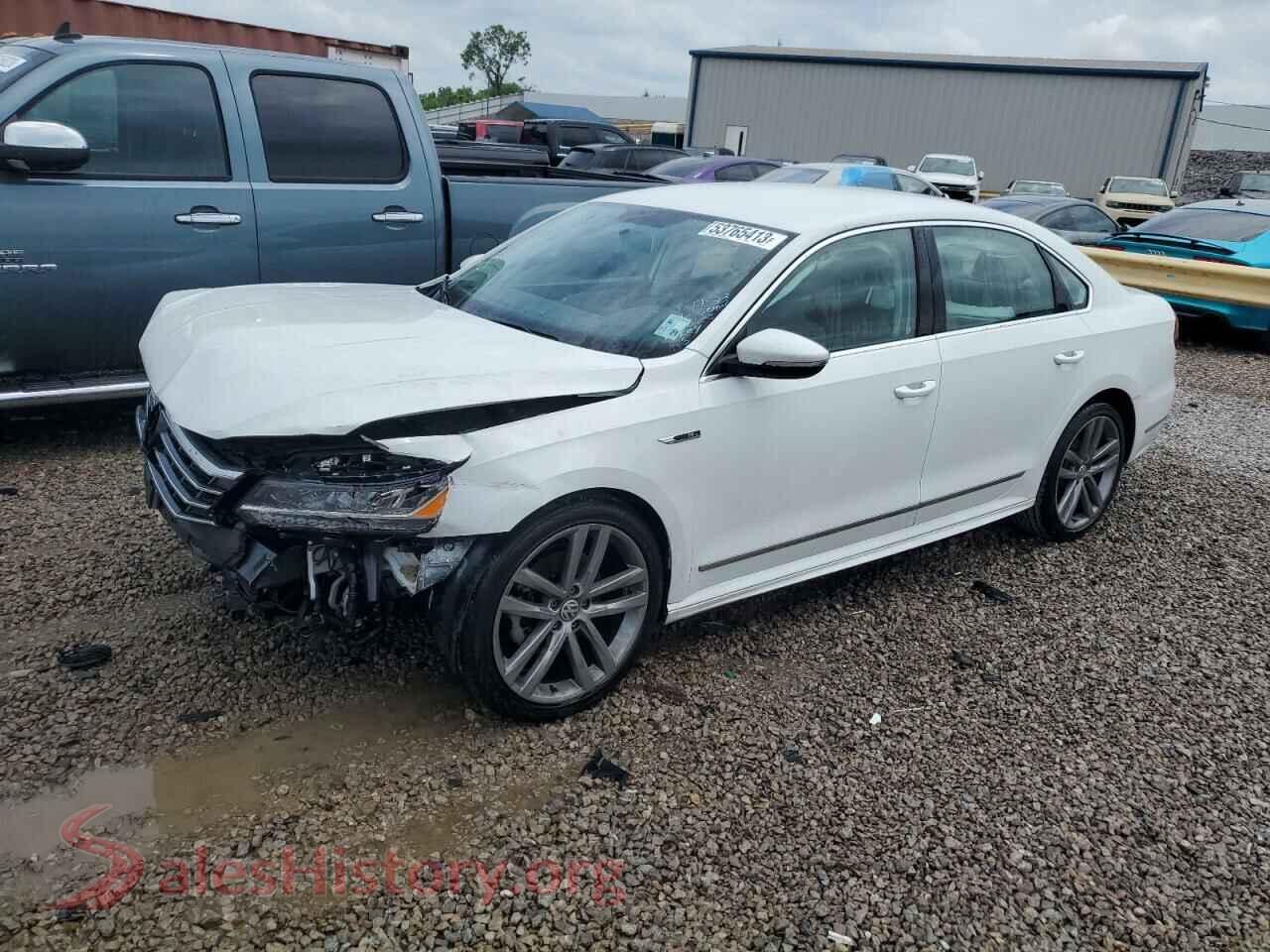 2017 VOLKSWAGEN PASSAT — VIN 1VWDT7A33HC051154