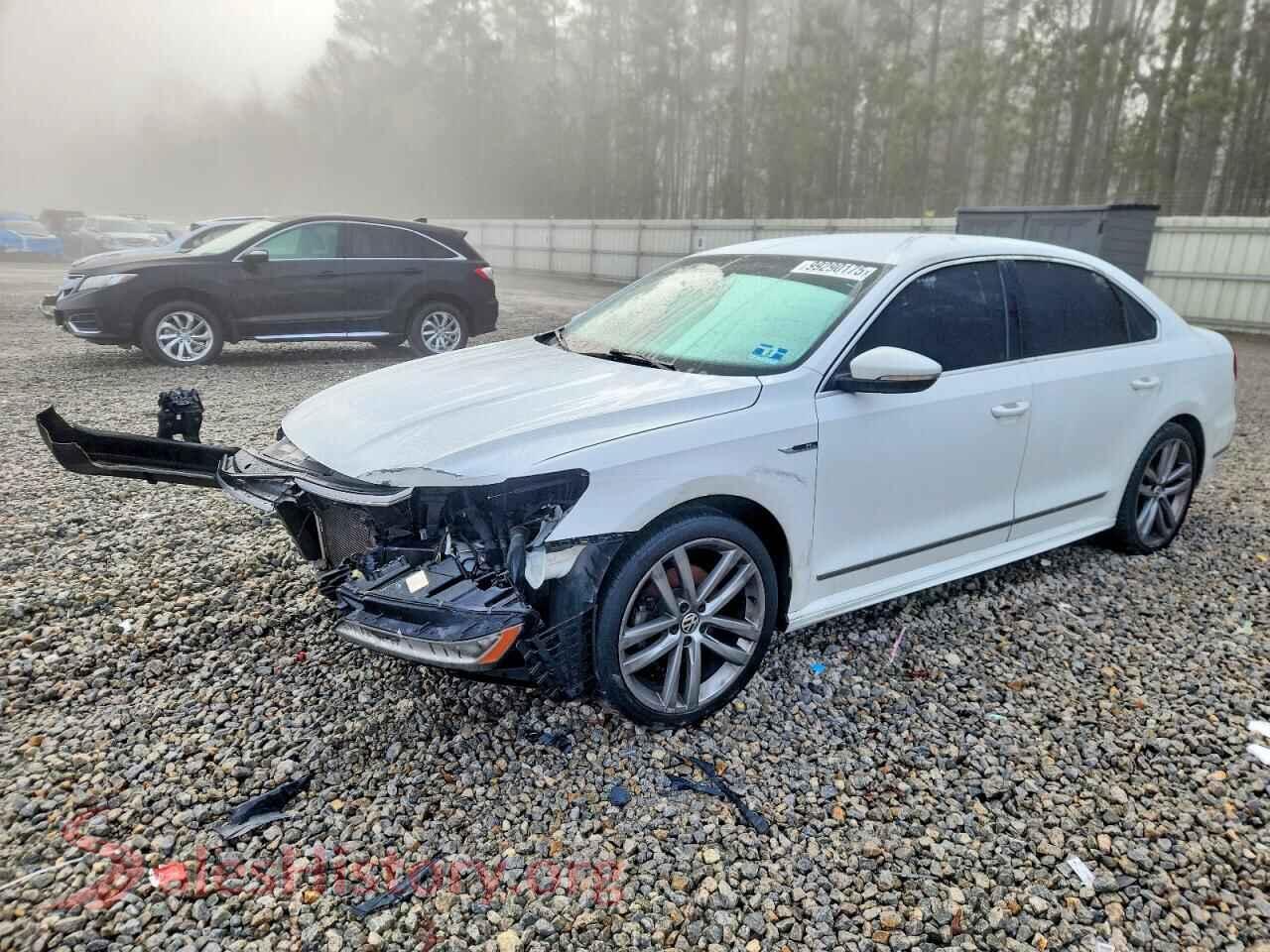 2017 VOLKSWAGEN PASSAT — VIN 1VWDT7A34HC070229