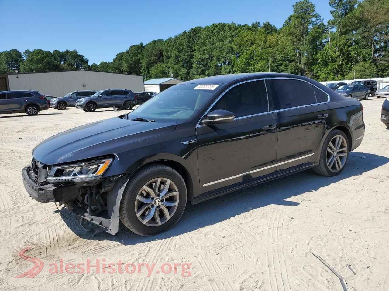 2017 VOLKSWAGEN PASSAT — VIN 1VWDT7A36HC063718