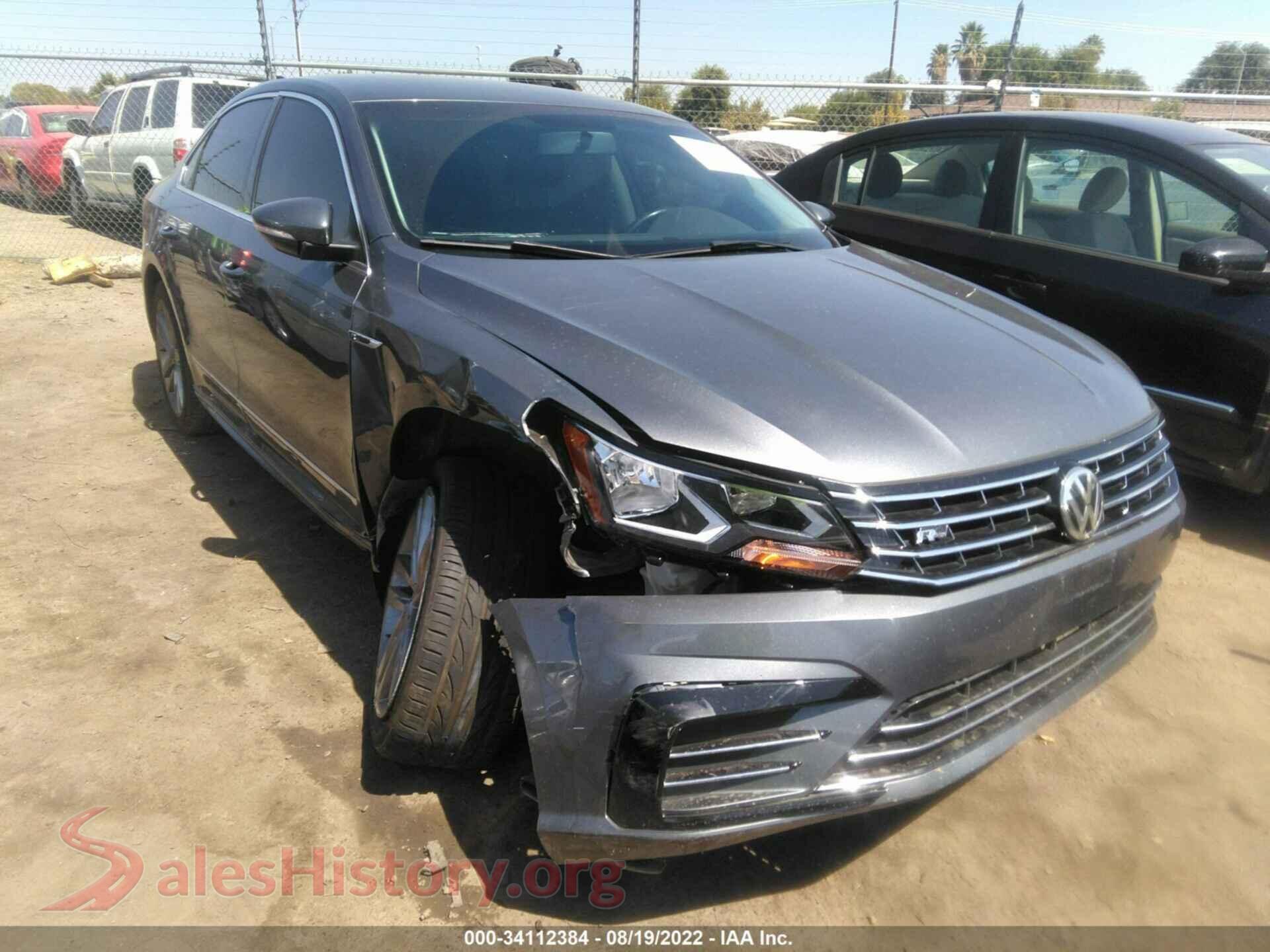 2017 VOLKSWAGEN PASSAT — VIN 1VWDT7A37HC047978
