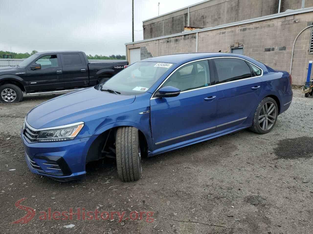 2017 VOLKSWAGEN PASSAT — VIN 1VWDT7A37HC050606