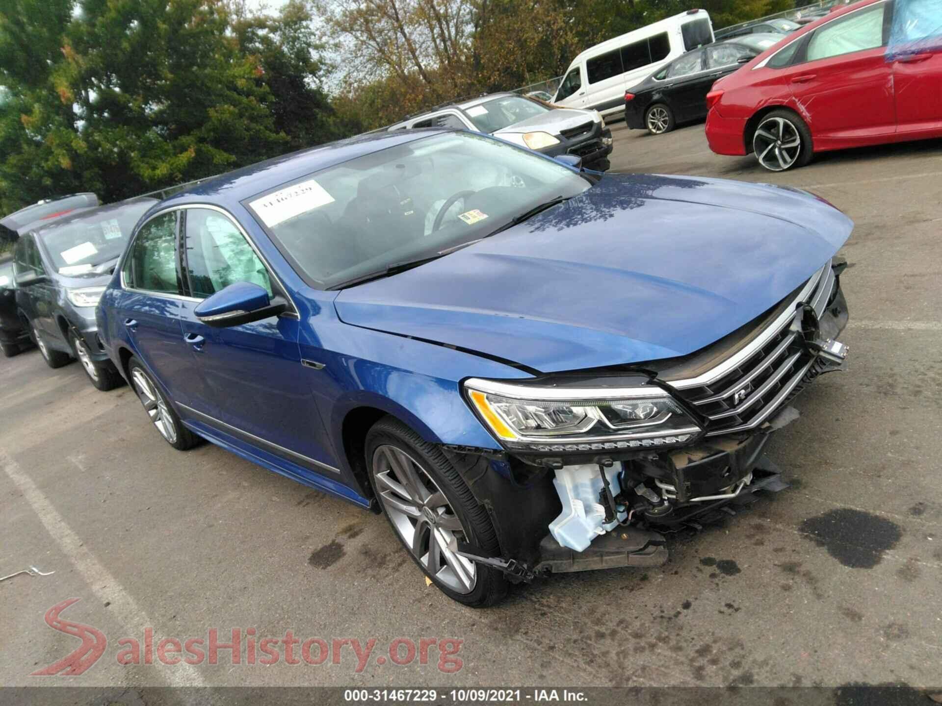 2017 VOLKSWAGEN PASSAT — VIN 1VWDT7A38HC021129