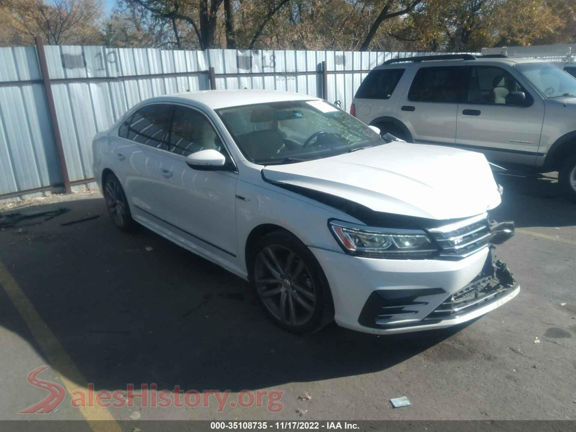 2017 VOLKSWAGEN PASSAT — VIN 1VWDT7A38HC067317