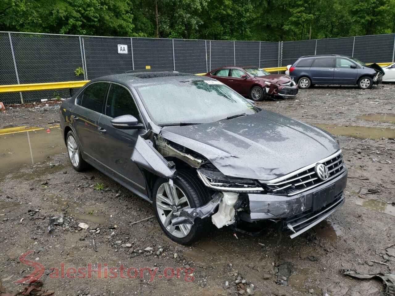 2017 VOLKSWAGEN PASSAT — VIN 1VWGT7A33HC052379