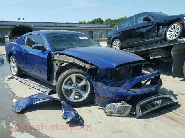2013 FORD MUSTANG — VIN 1ZVBP8AM8D5220464