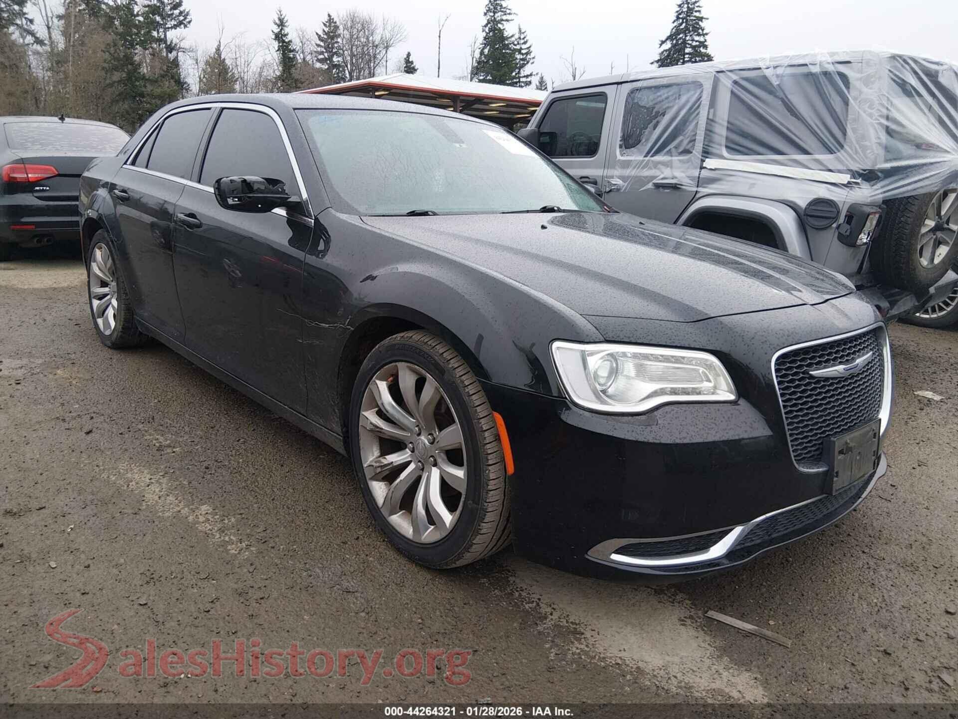 2019 CHRYSLER 300 — VIN 2C3CCAAG7KH547954