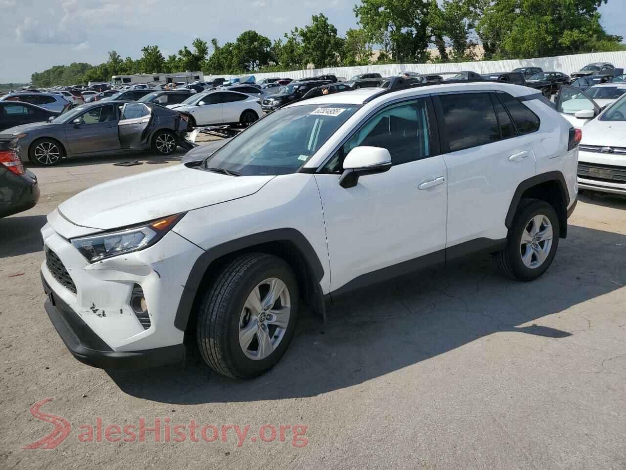 2021 TOYOTA RAV4 — VIN 2T3P1RFV1MW215360