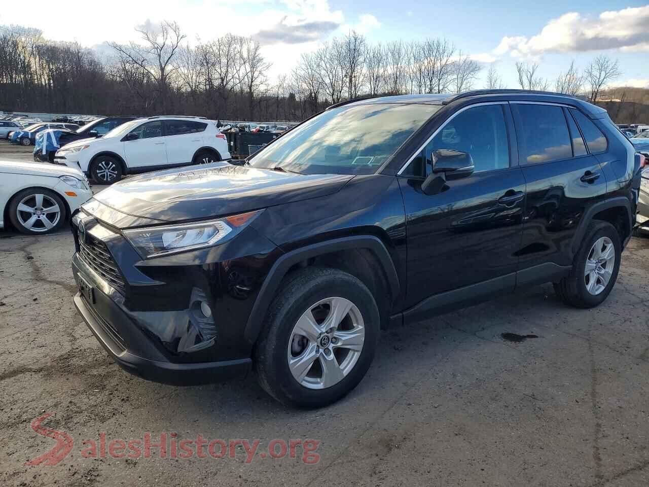 2021 TOYOTA RAV4 — VIN 2T3P1RFV8MW168215