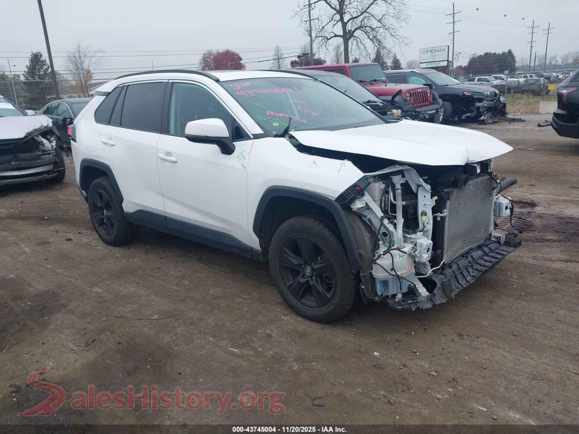 2021 TOYOTA RAV4 — VIN 2T3P1RFV9MC157693