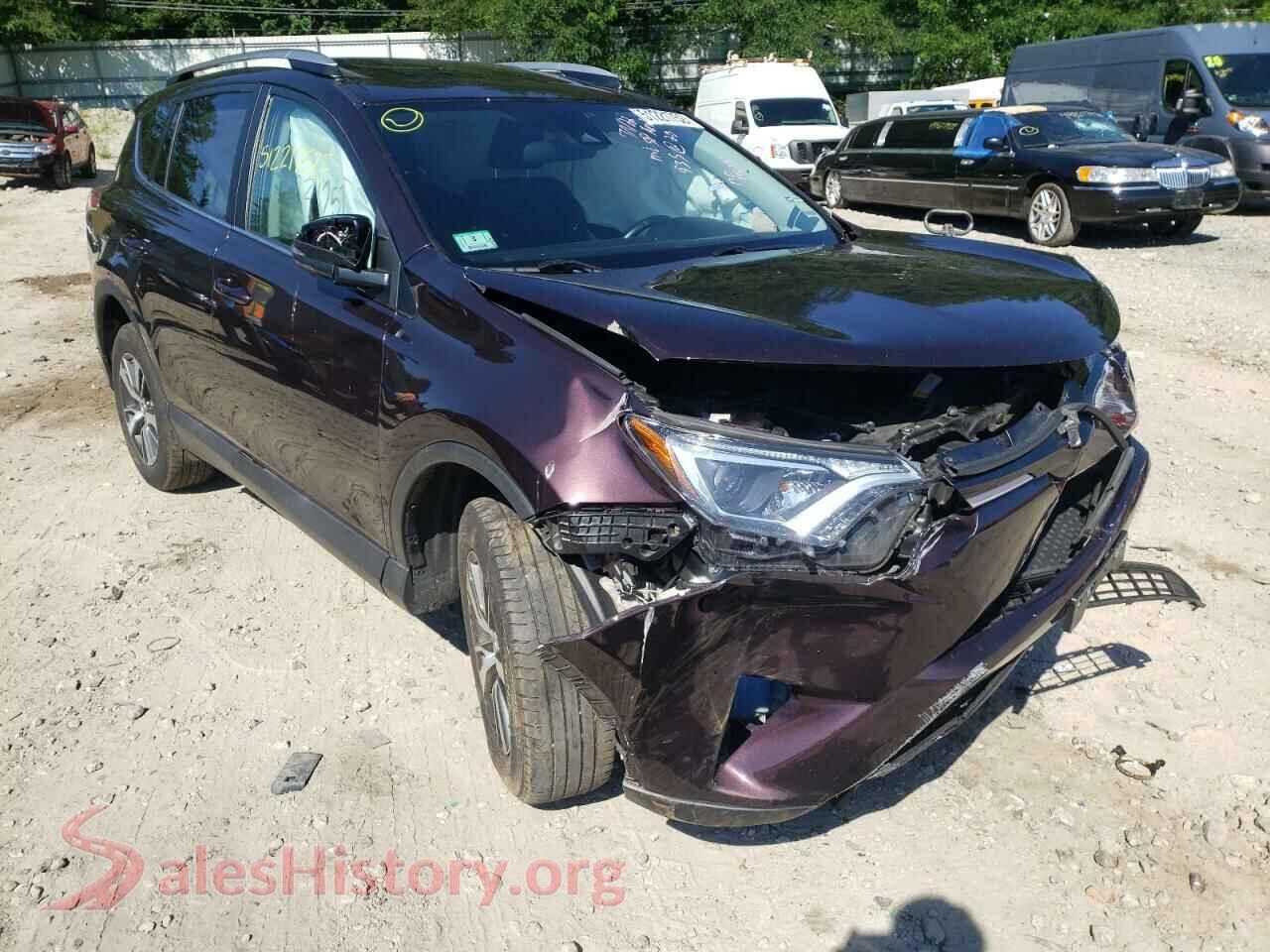 2018 TOYOTA RAV4 — VIN 2T3RFREV2JW829468