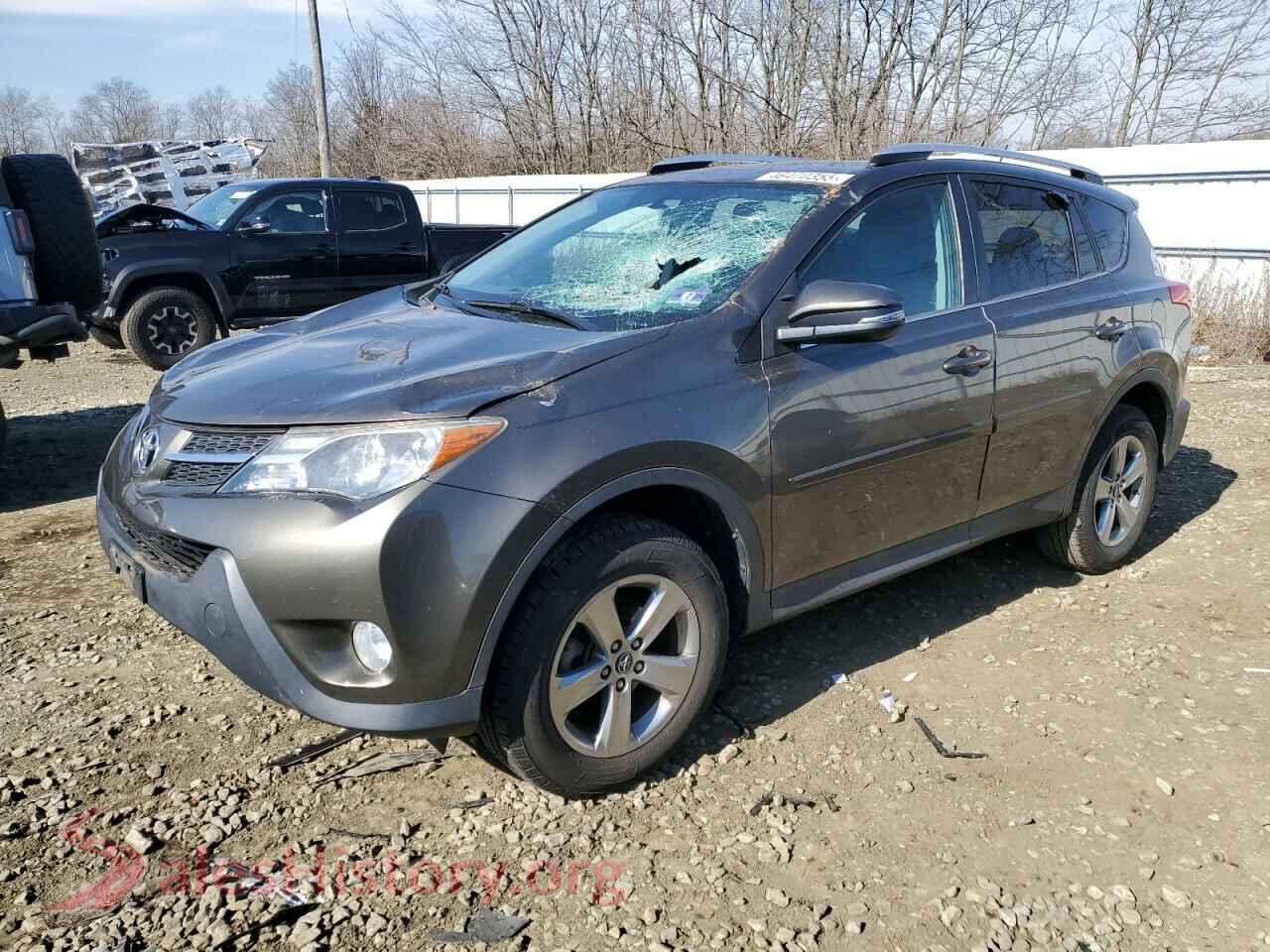 2015 TOYOTA RAV4 — VIN 2T3RFREV3FW359104