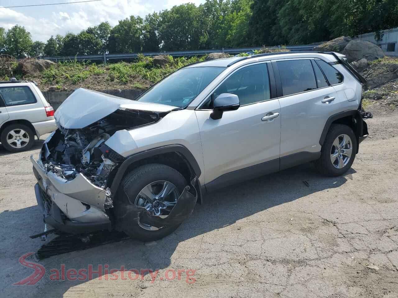2024 TOYOTA RAV4 — VIN 2T3RWRFV5RW208199