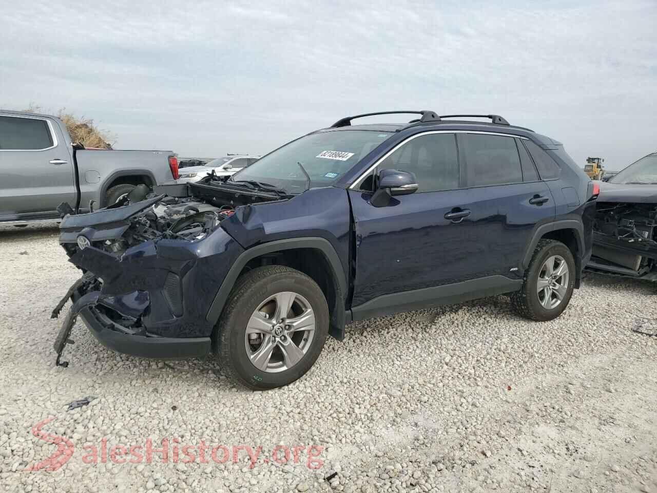 2024 TOYOTA RAV4 — VIN 2T3RWRFV7RW210892