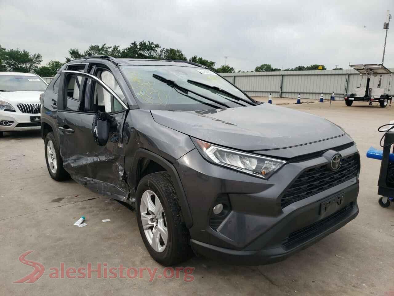 2019 TOYOTA RAV4 — VIN 2T3W1RFV8KC016901
